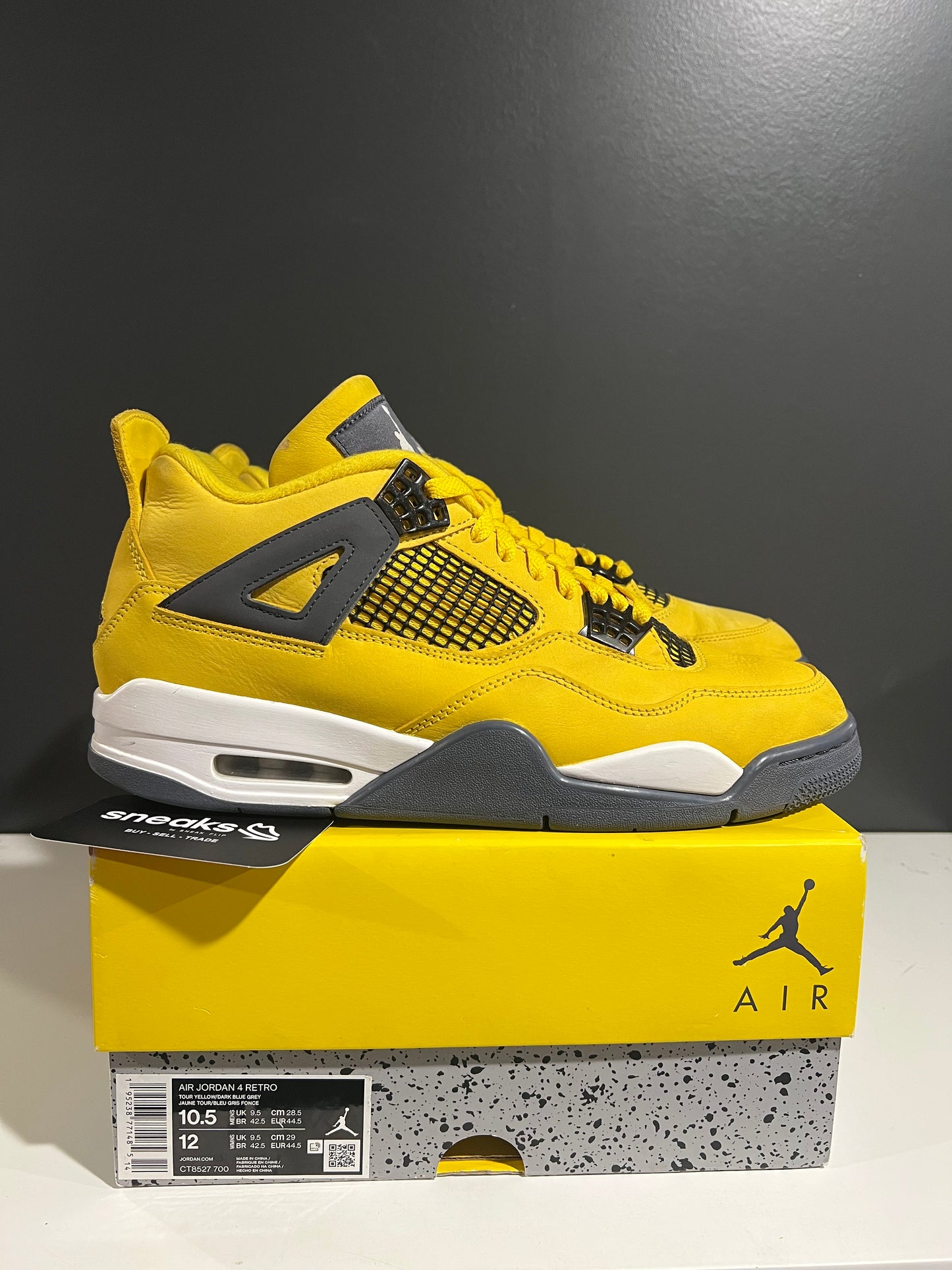 USED Air Jordan 4 Retro Lightning 2021 CT8527-700 SIZE 10.5M OG ALL