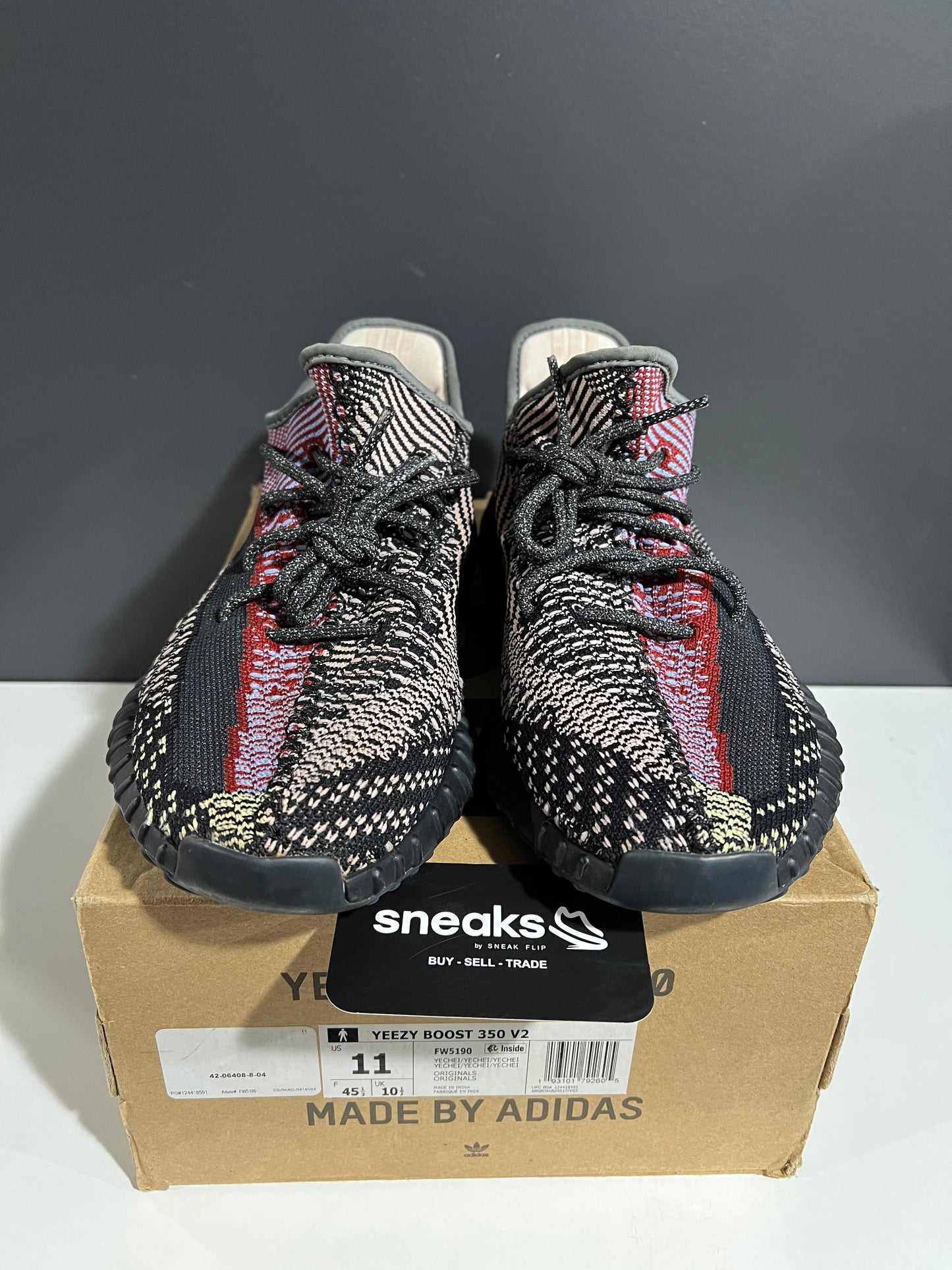 USED Yeezy Boost 350 V2 Yecheil Non-Reflective FW5190 SIZE 11M OG ALL AG25-325