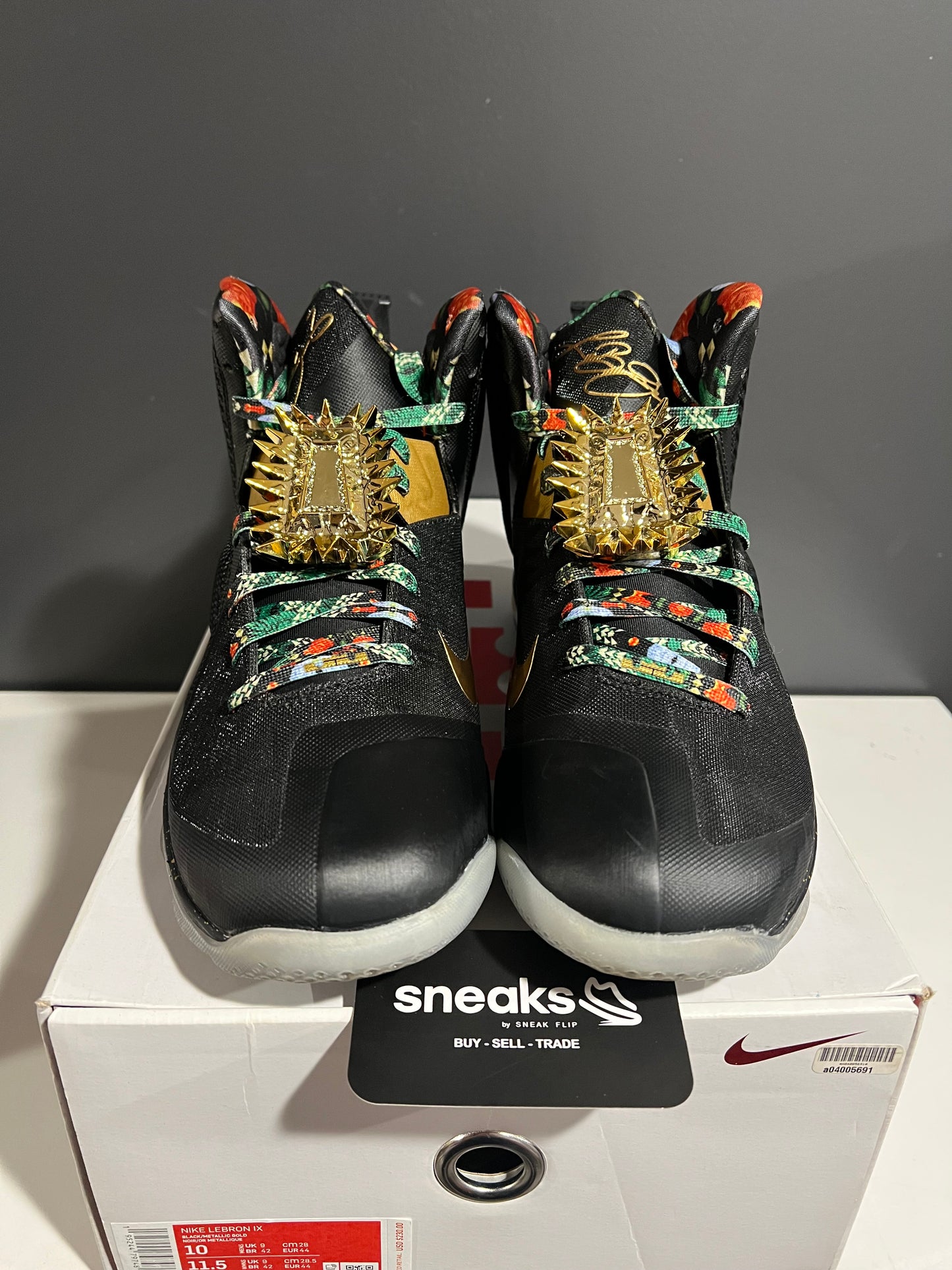 USED LeBron 9 Watch The Throne 2022 DO9353-001 SIZE 10M OG ALL AG25-273
