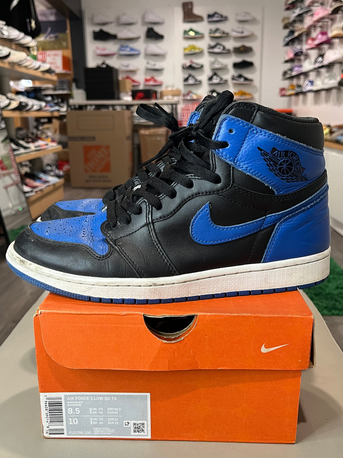 Air Jordan 1 Retro High OG Royal 2017  USED SIZE 9M NO BOX