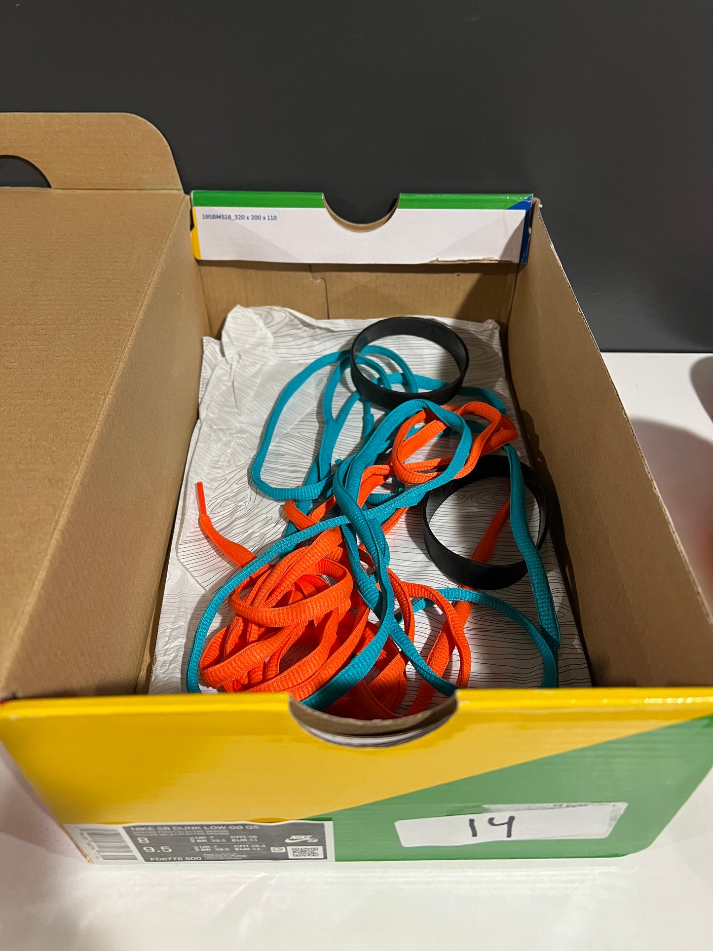 USED Concepts x Dunk Low SB Orange Lobster FD8776-800 SIZE 8M OG ALL AG25-176