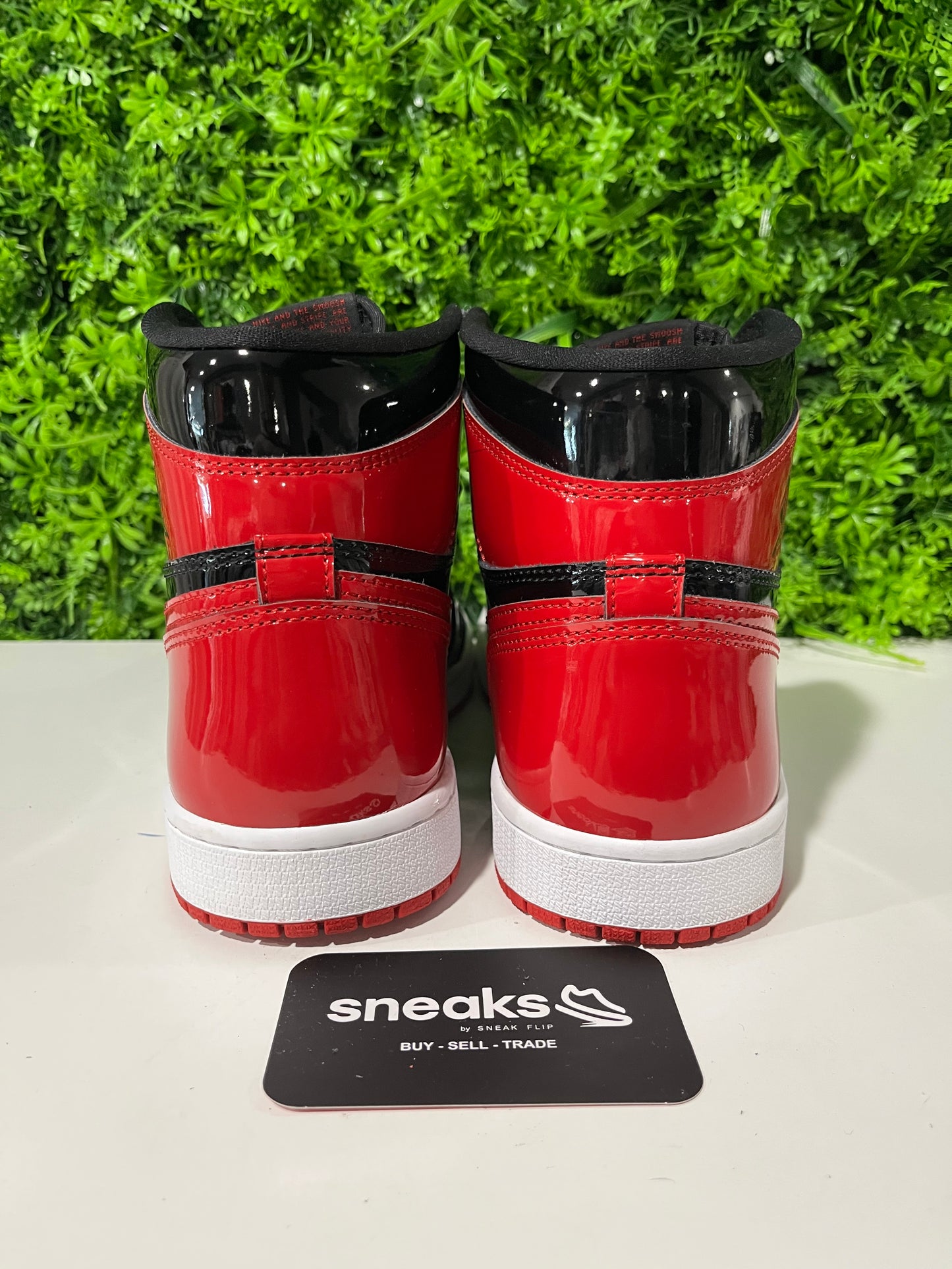 USED Air Jordan 1 Retro High OG Patent Bred 555088-063 SIZE 9M NO BOX