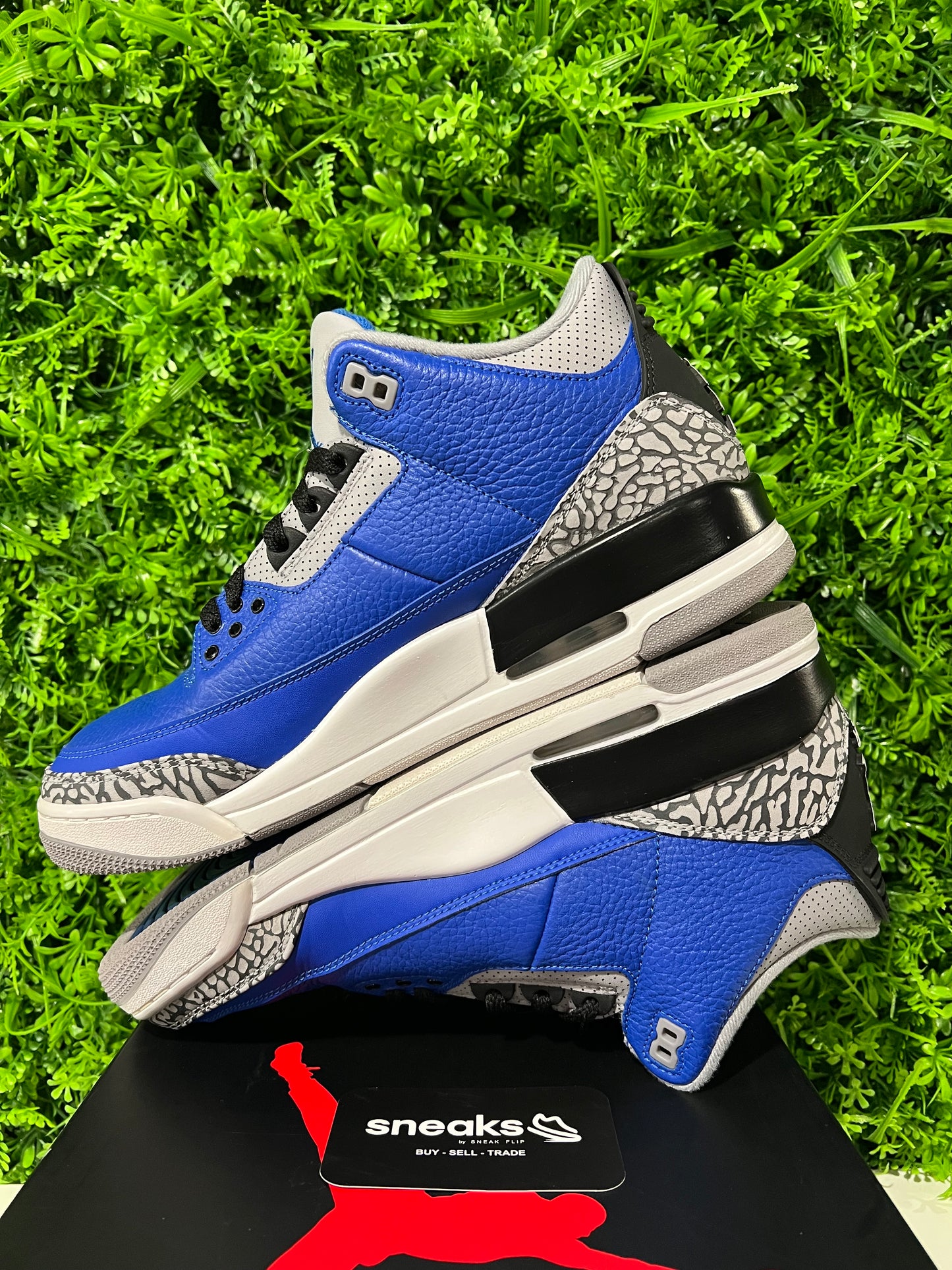USED Air Jordan 3 Retro Varsity Royal CT8532-400 SIZE 9.5M OG ALL