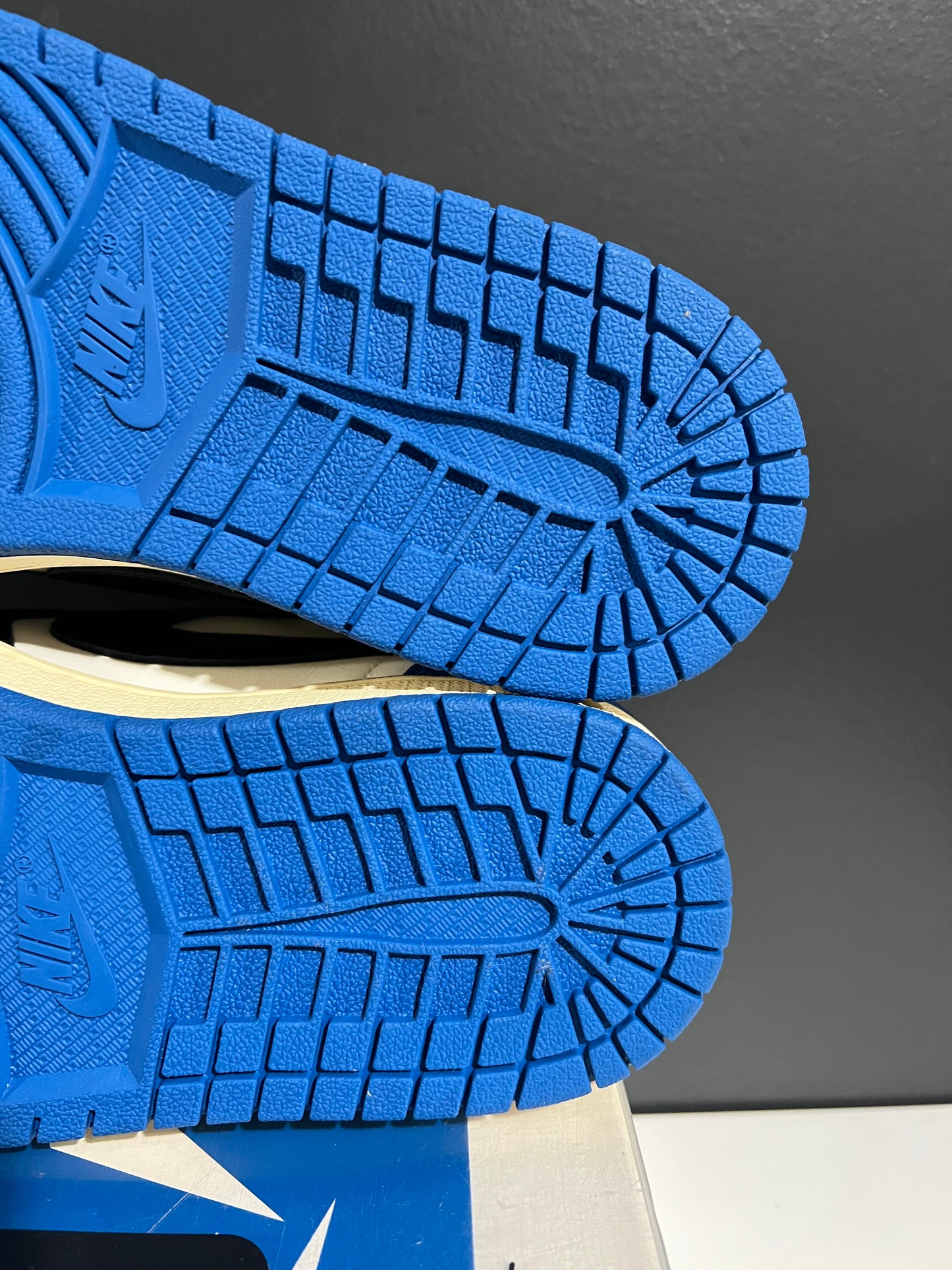 NEW Fragment Design x Travis Scott x Air Jordan 1 Retro Low DM7866-140 SIZE 5M OG ALL DMG BOX SP25-067