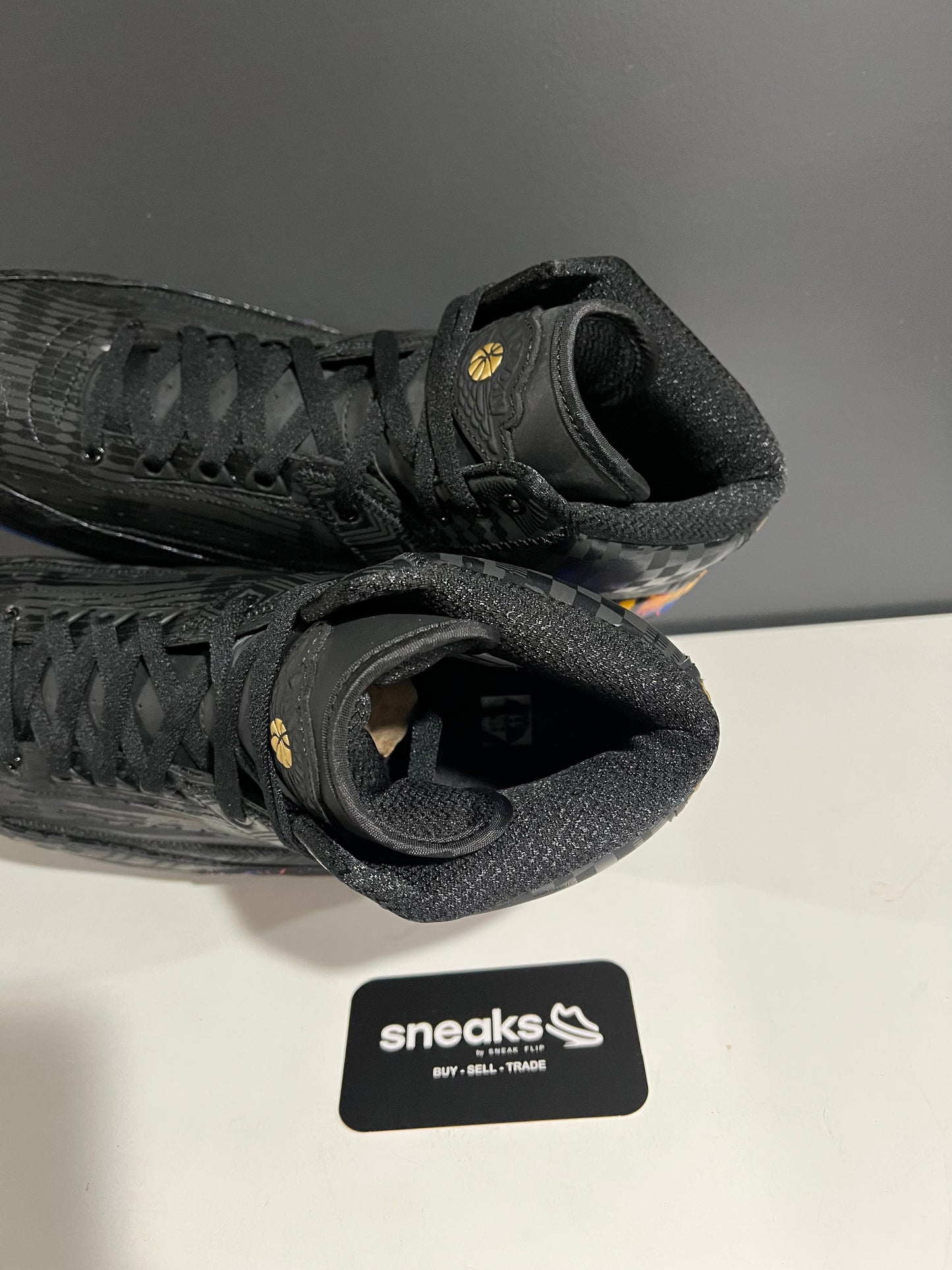 USED Air Jordan 2 Retro Black History Month 2019 BQ7618-007 SIZE 11M OG ALL JY25-184