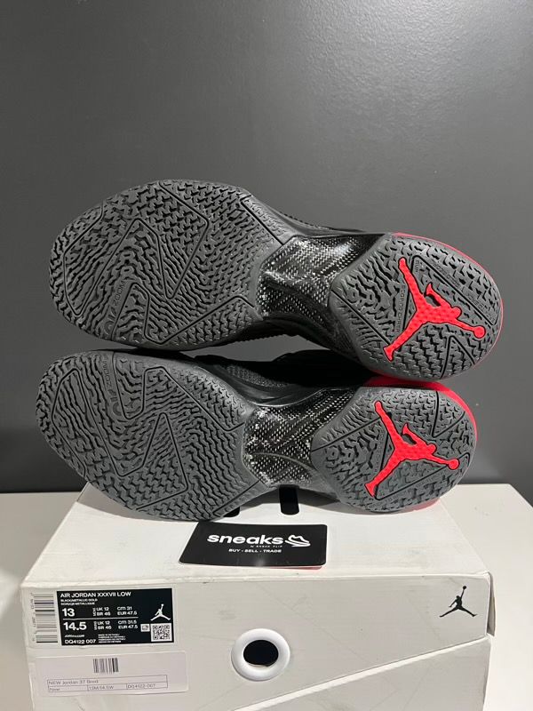 NEW SIZE 13M Jordan 37 Bred