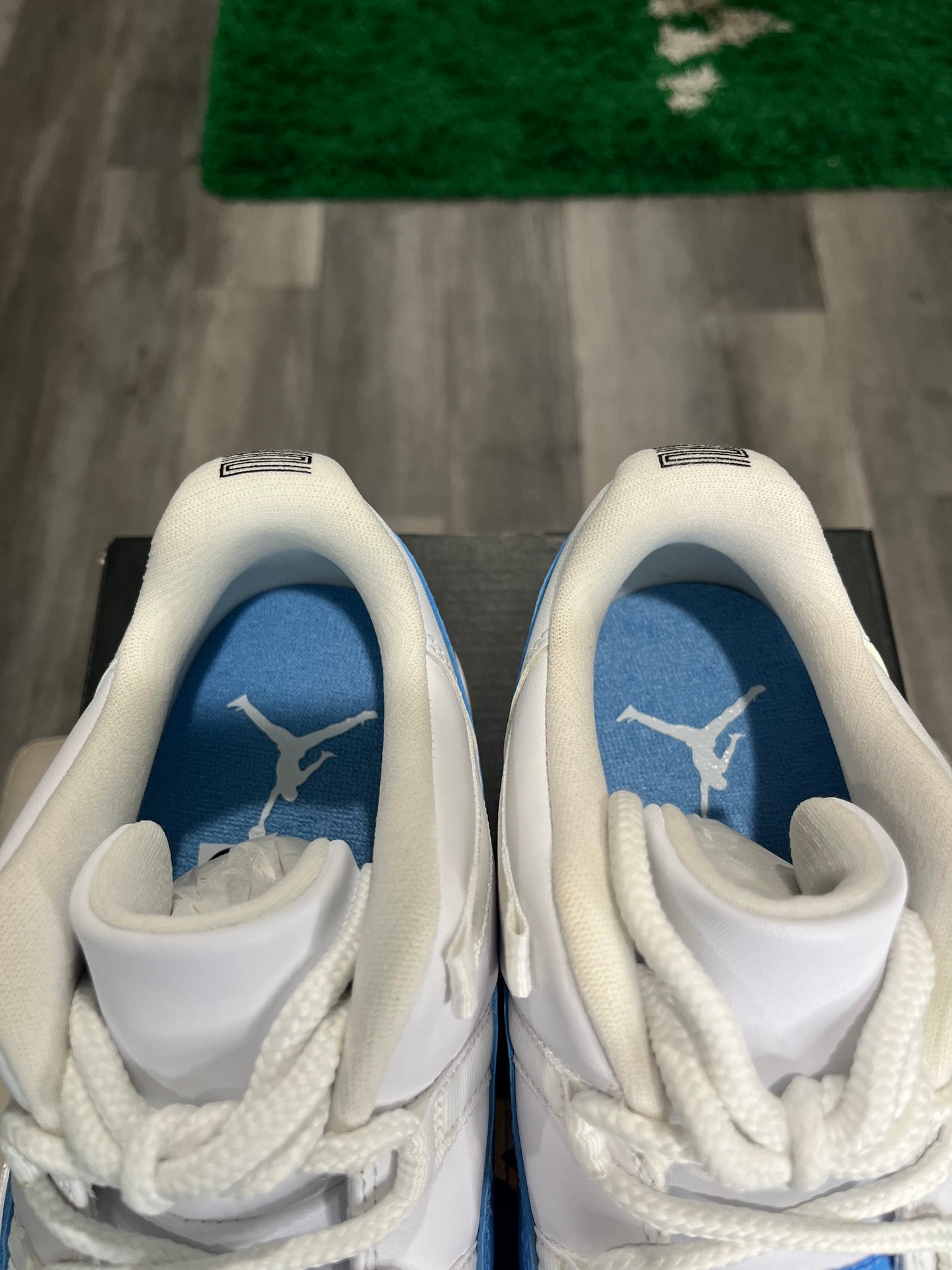 Air Jordan 11 Retro Low UNC 528895-106