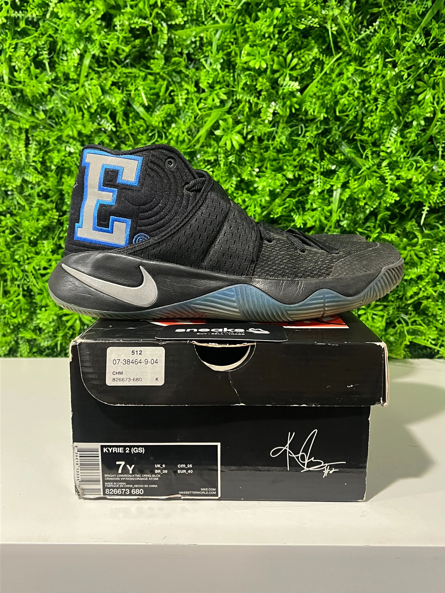 Nike Kyrie 2 Duke - Used