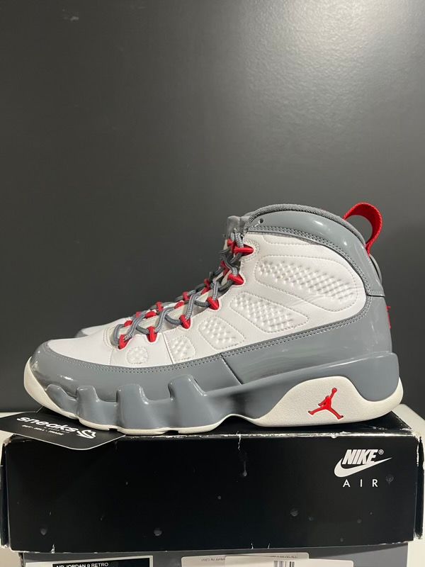 USED SIZE 9.5M Jordan 9 Retro Fire Red - Used