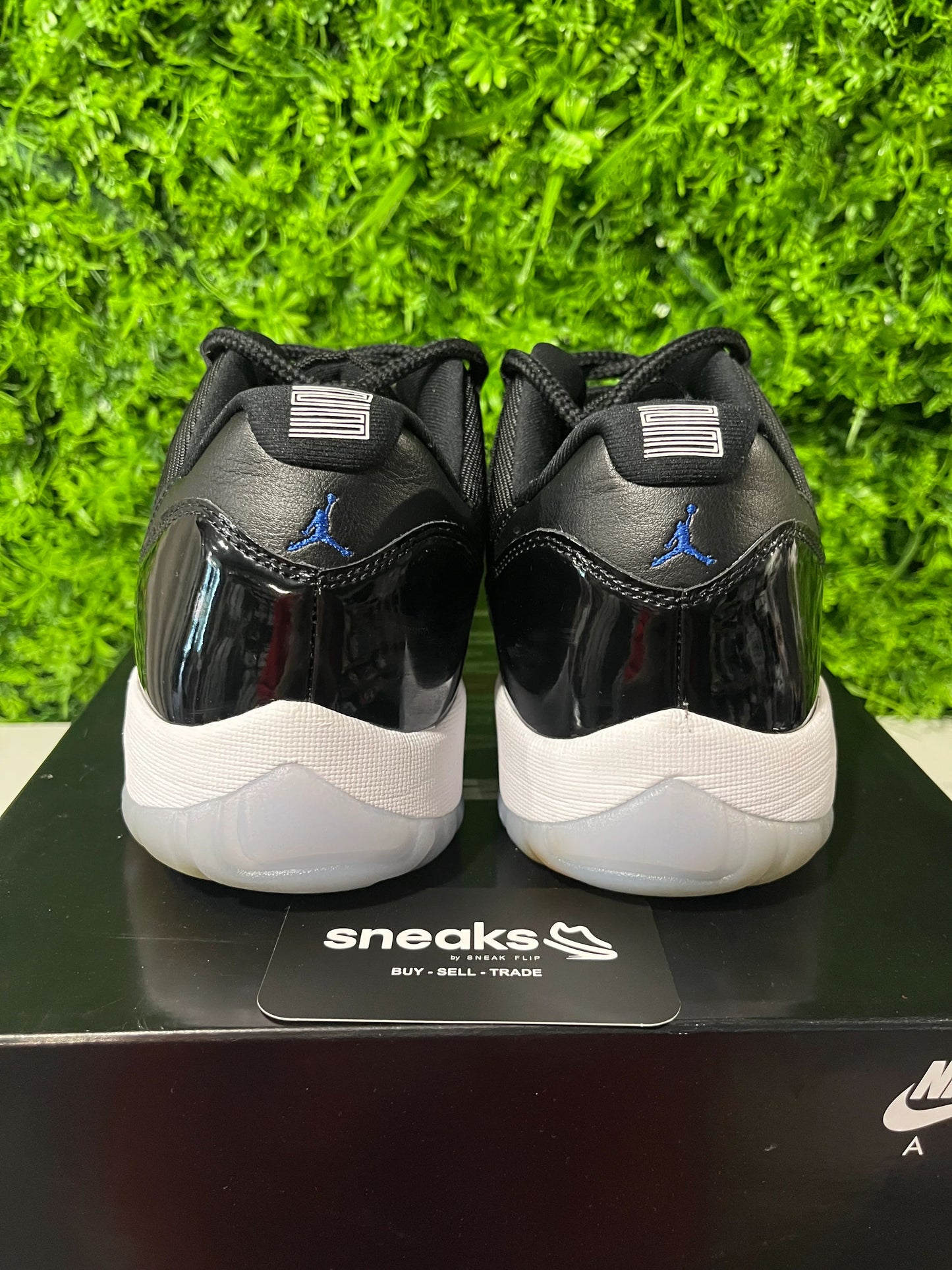 Jordan 11 Retro Low Space Jam - Used