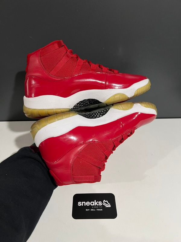 Jordan 11 Retro Win Like 96 - USED NO BOX