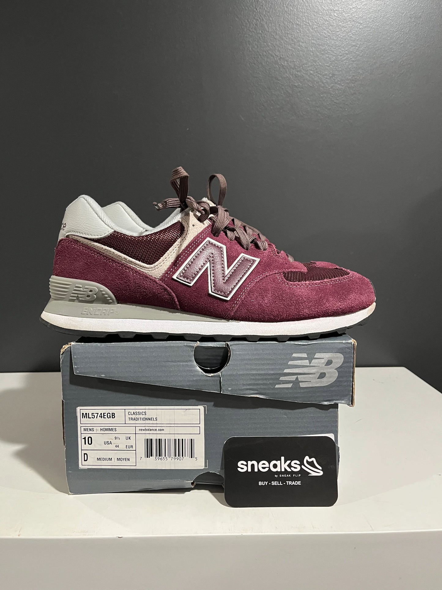 New Balance 574 Burgundy - Used