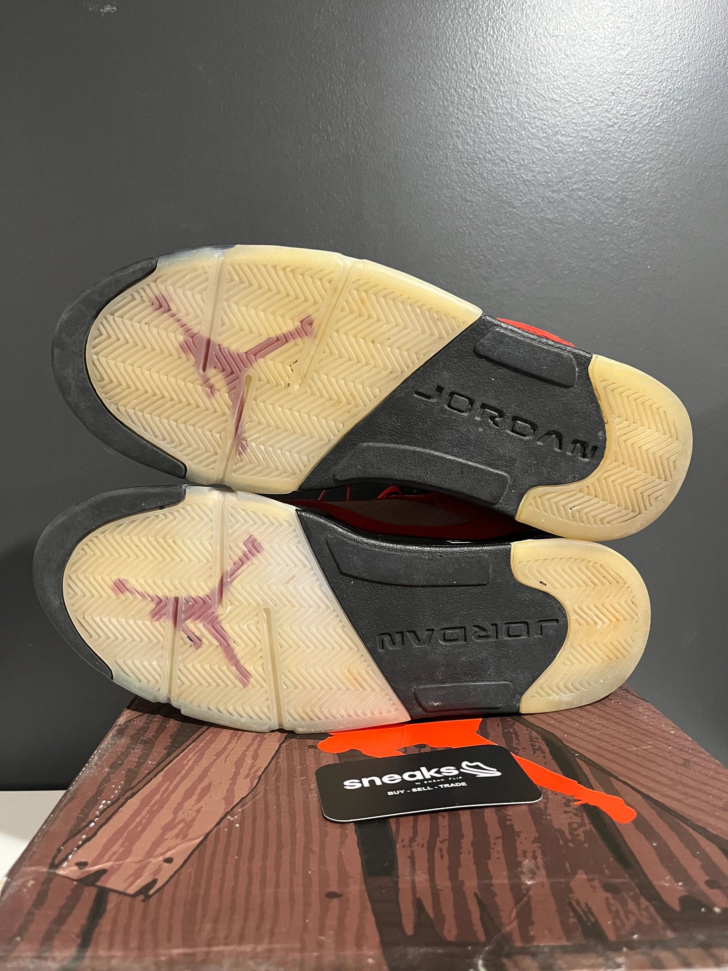 Jordan 5 Retro Raging Bull Red (2021) - Used