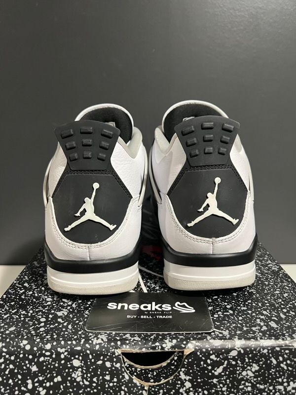 USED SIZE 9.5M Jordan 4 Retro Military Black - Used