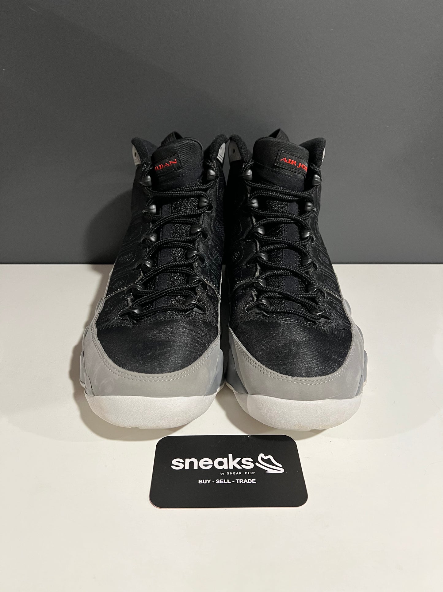 USED Air Jordan 9 Retro Particle Grey CT8019-060 SIZE 9.5M NO BOX