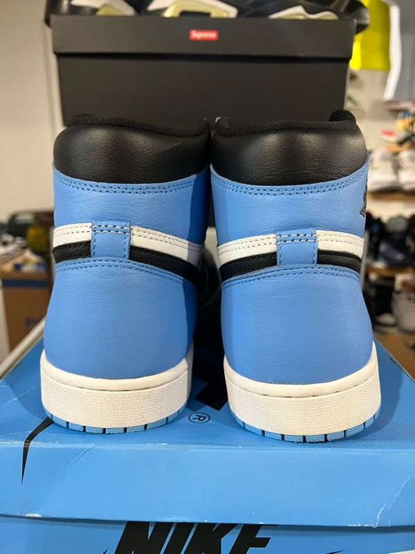 USED SIZE 11.5M Jordan 1 Retro High OG UNC Toe - Used Damaged Box
