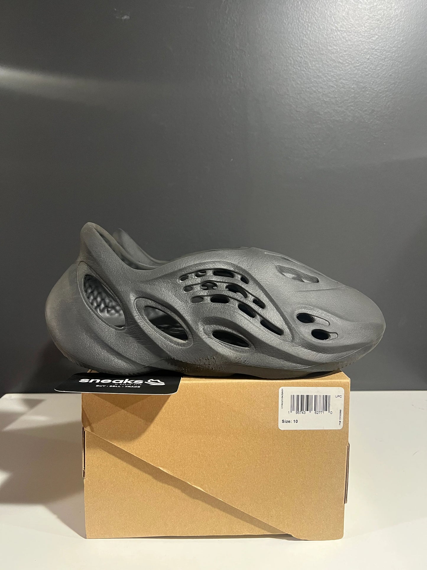 adidas Yeezy Foam RNR Onyx - Used