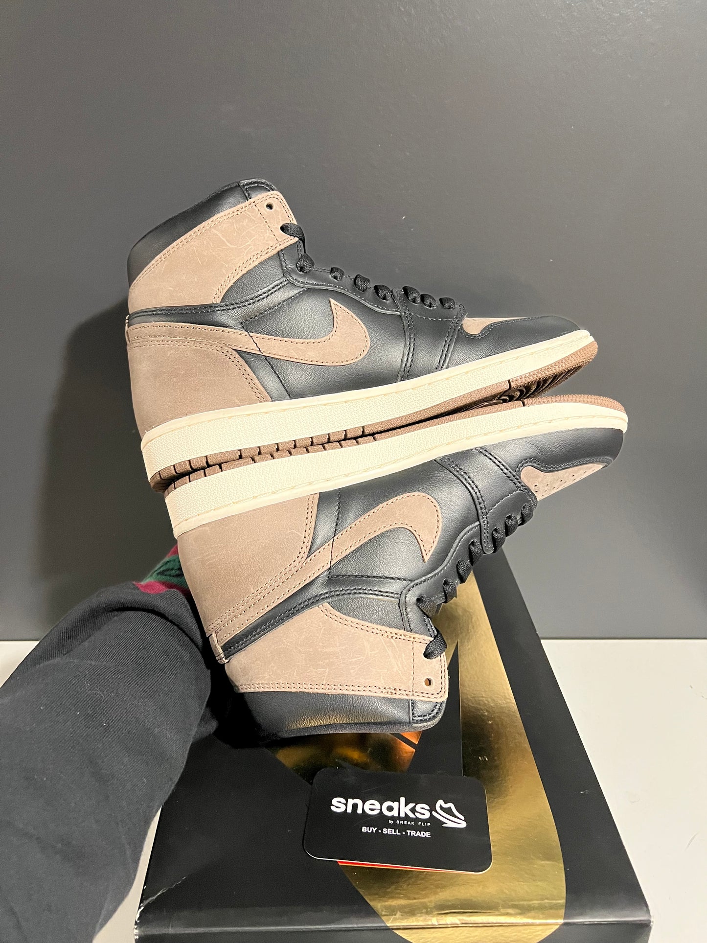 USED Air Jordan 1 Retro High OG Palomino DZ5485-020 SIZE 8M OG ALL SP25-061