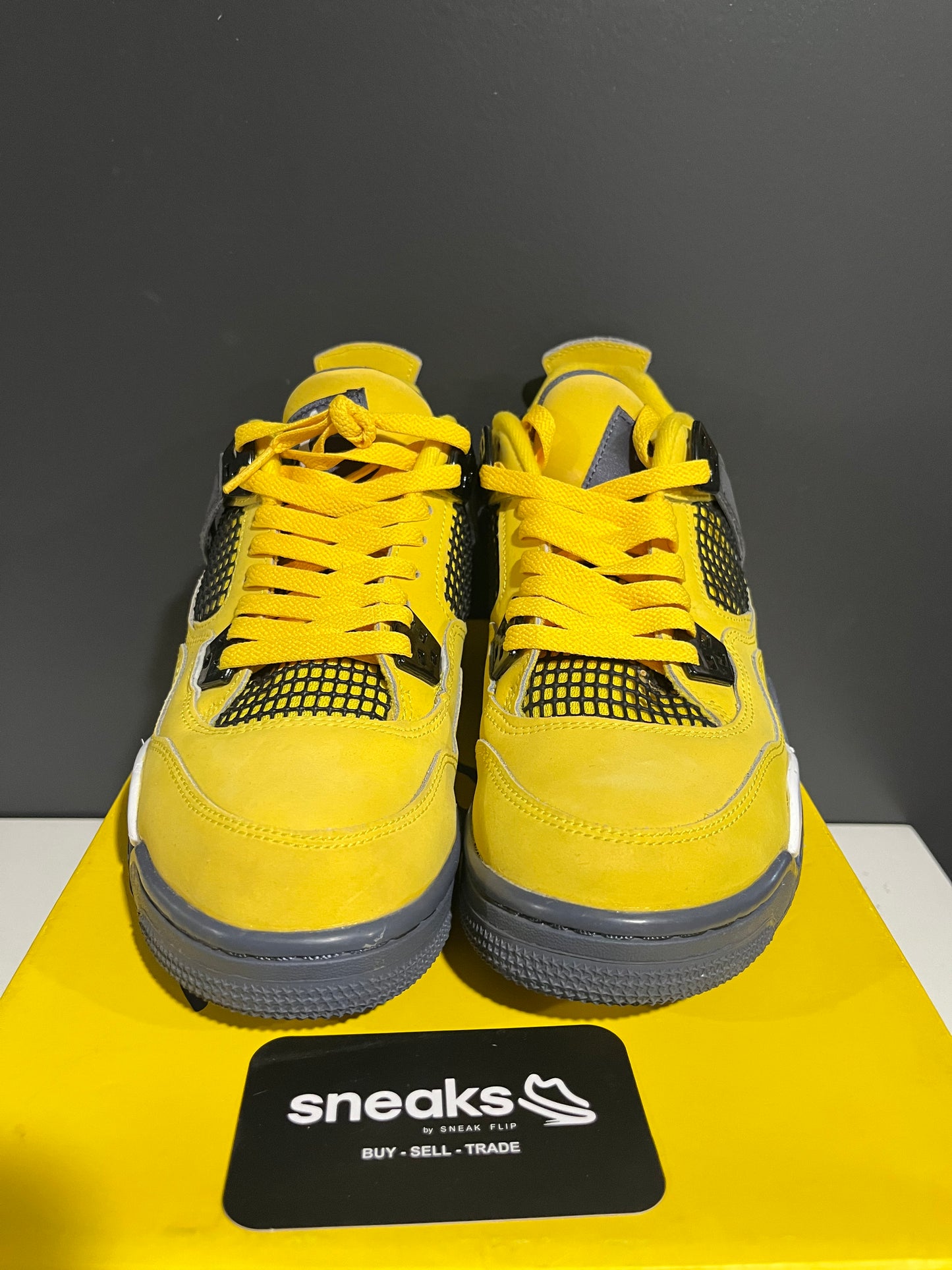 USED Air Jordan 4 Retro GS Lightning 2021 408452-700 SIZE 6.5Y OG ALL AG25-338