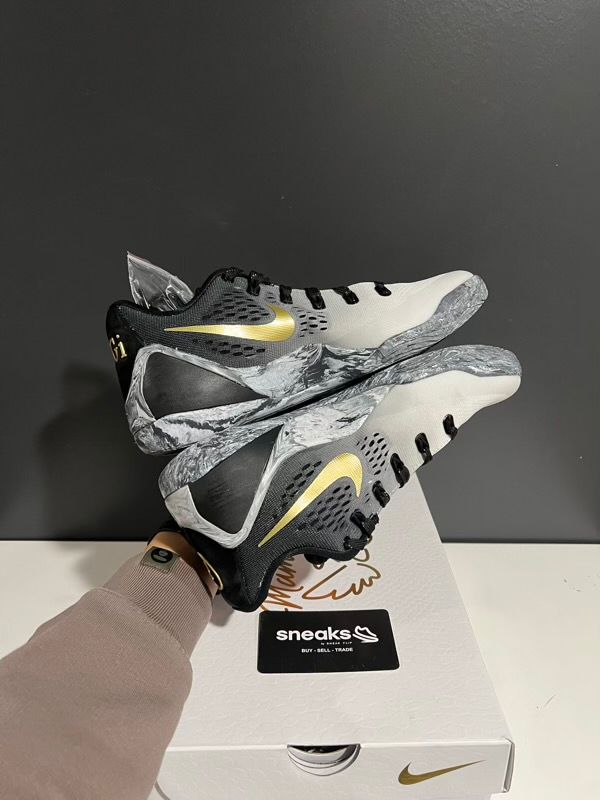 USED Nike Kobe 9 EM Low Protro Mambacita - Used