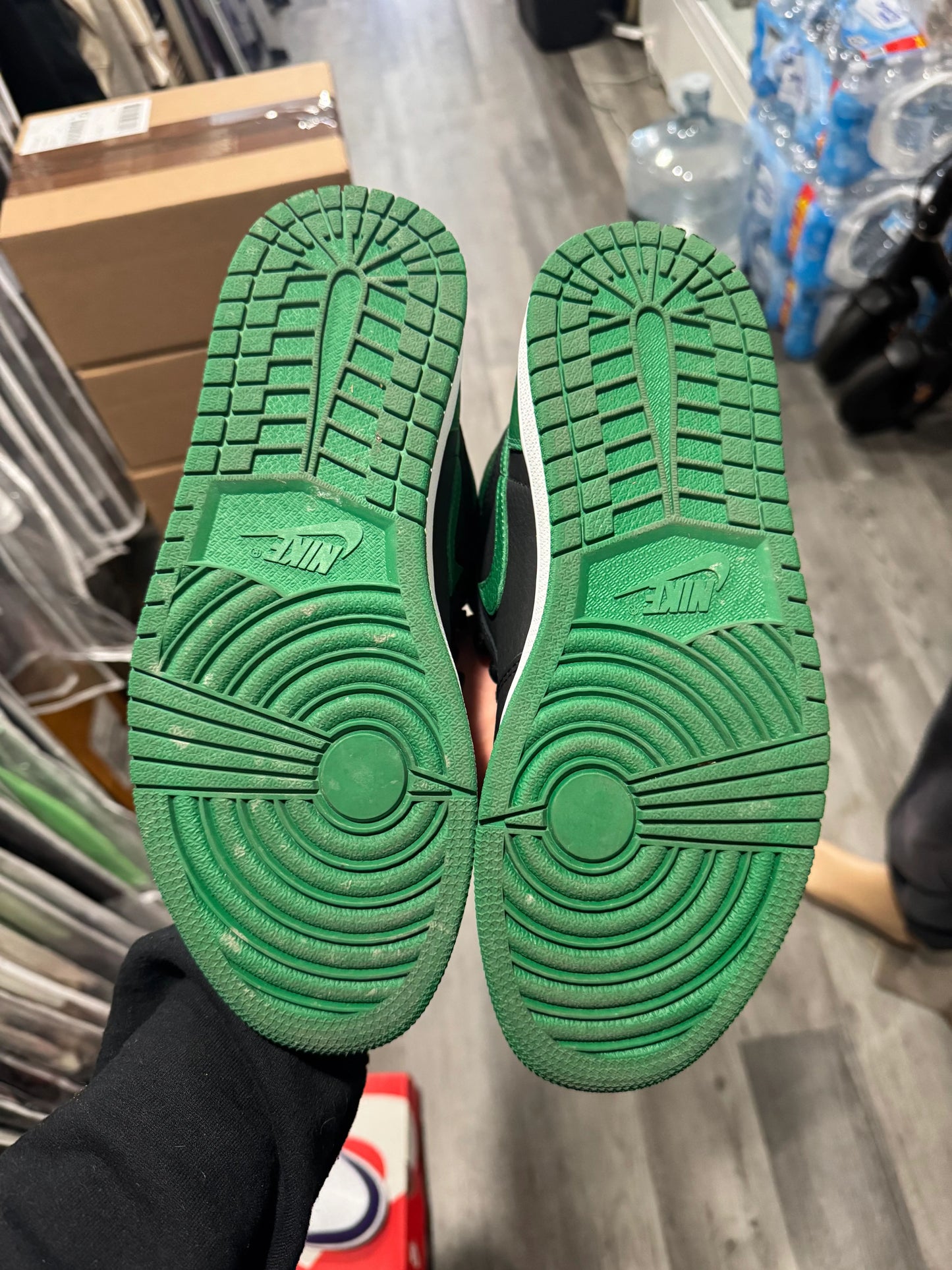 Jordan 1 Retro High Pine Green Black - Used