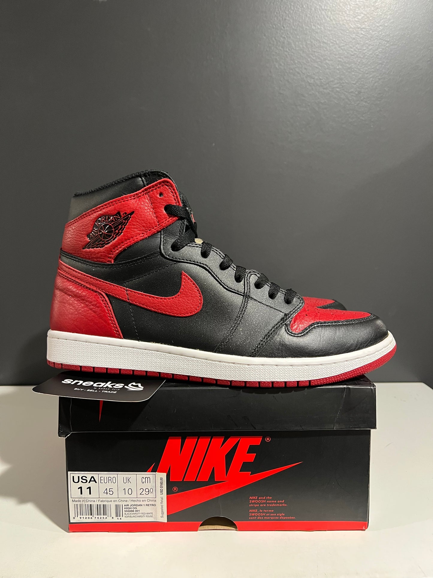 USED Air Jordan 1 Retro High OG Banned 2016 555088-001 SIZE 11M OG ALL AG25-337