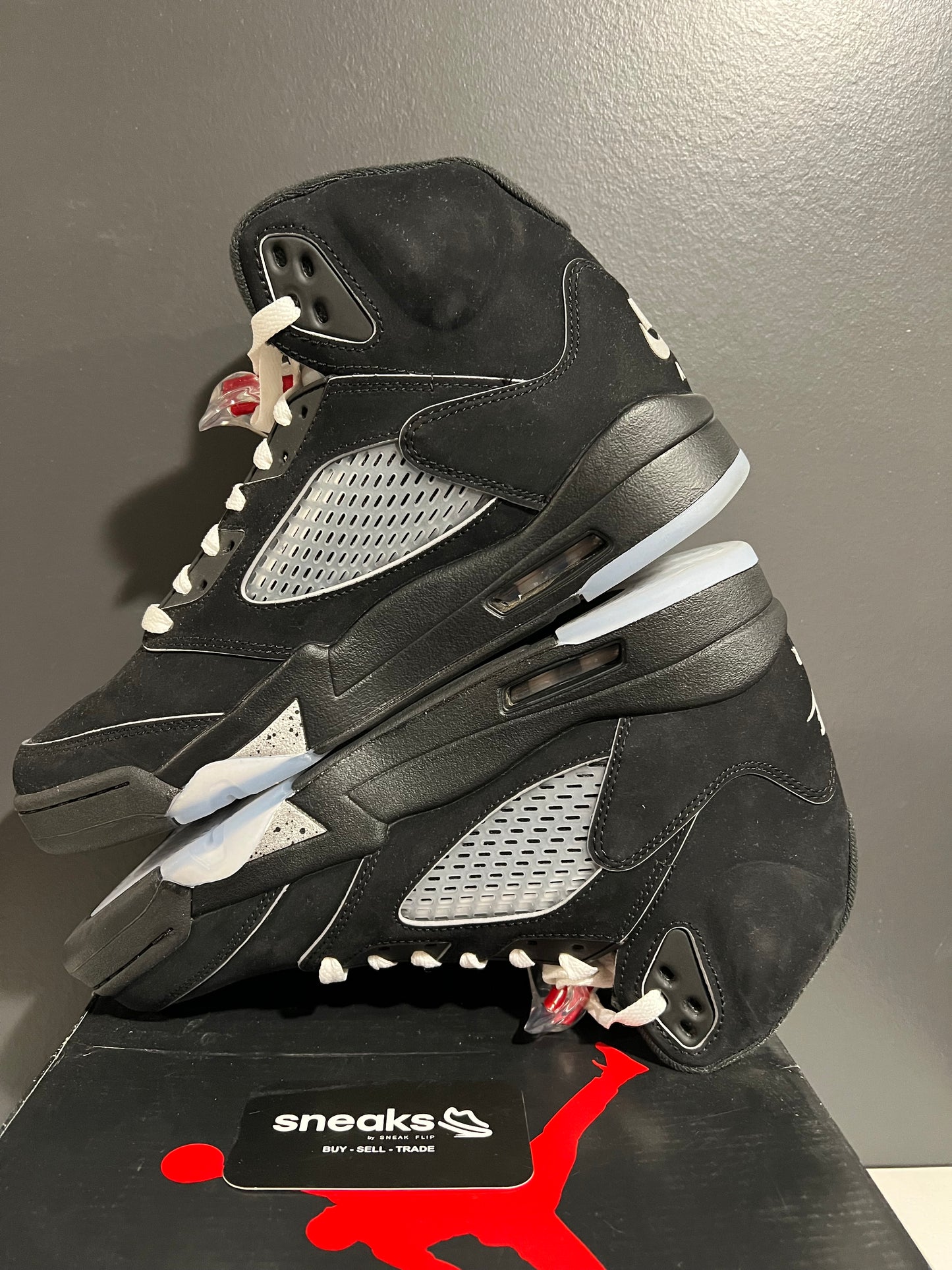 USED Air Jordan 5 Retro OG Black Metallic Reimagined HF3975-001 SIZE 9.5M OG ALL JN25-122