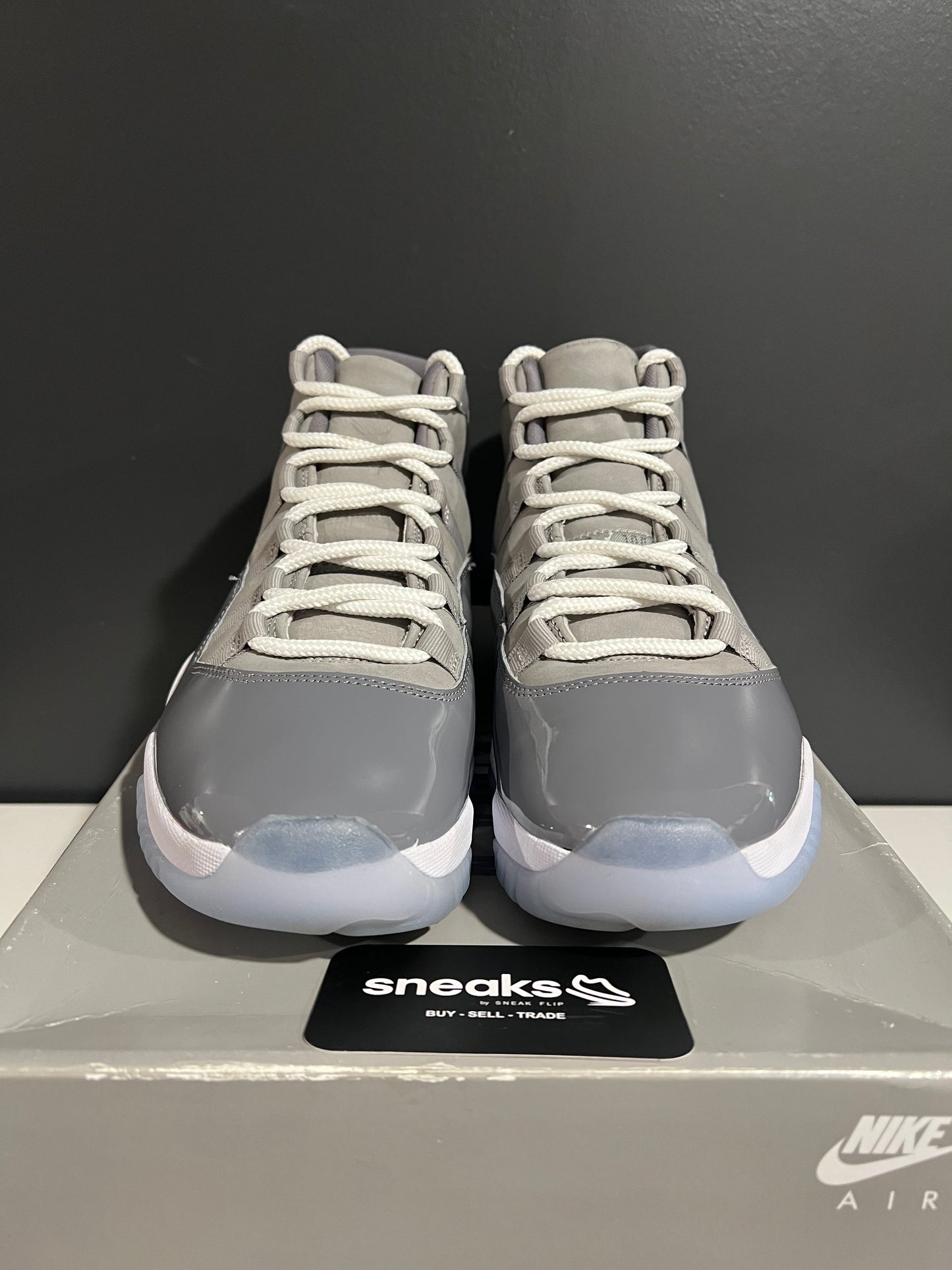 USED Air Jordan 11 Retro Cool Grey 2021 CT8012-005 SIZE 10M OG ALL JN25-123