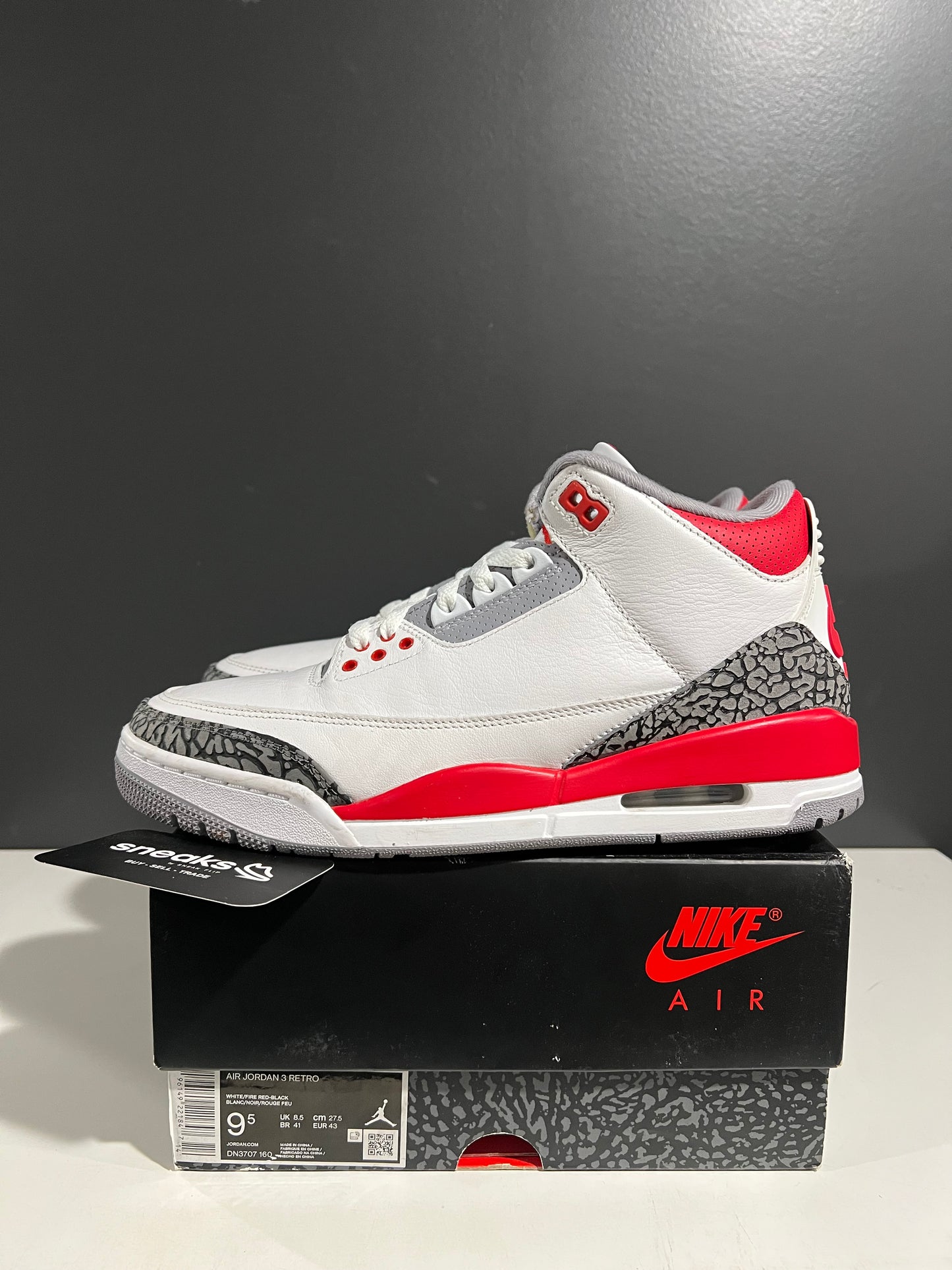 USED Air Jordan 3 Retro Fire Red 2022 DN3707-160 SIZE 9.5M OG ALL AG25-341