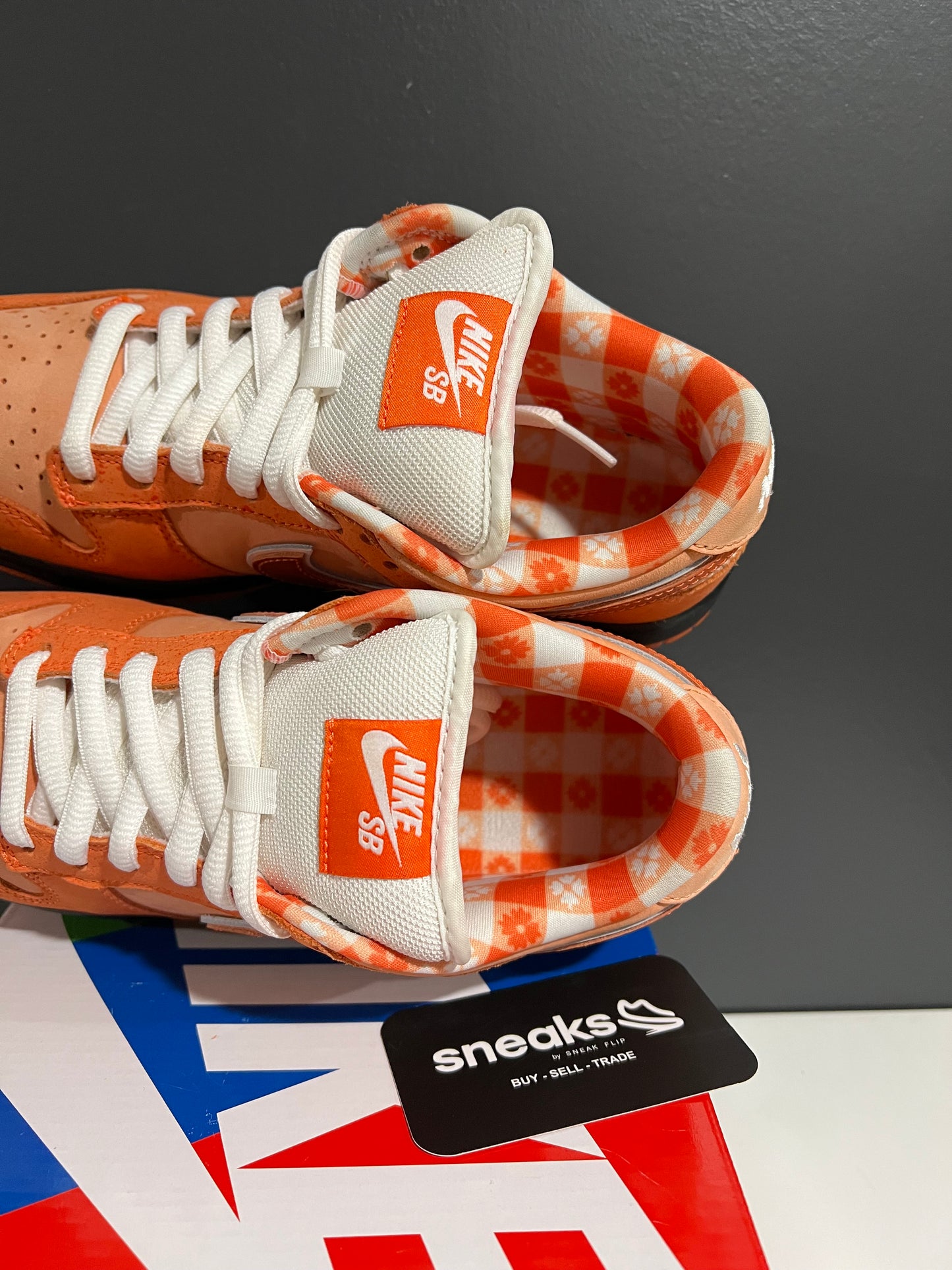 USED Concepts x Dunk Low SB Orange Lobster FD8776-800 SIZE 8M OG ALL AG25-176