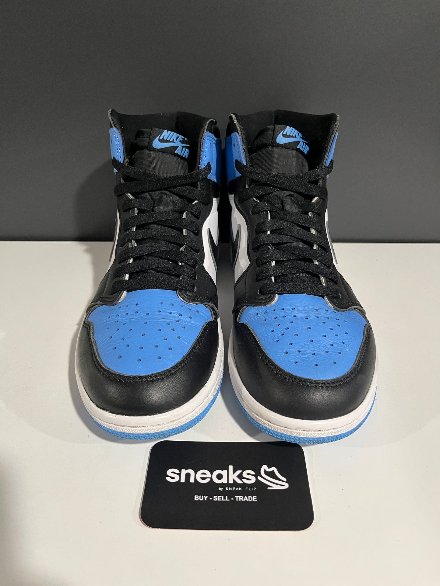 USED Air Jordan 1 Retro High OG UNC Toe DZ5485-400 SIZE 8M NO BOX JN25-241
