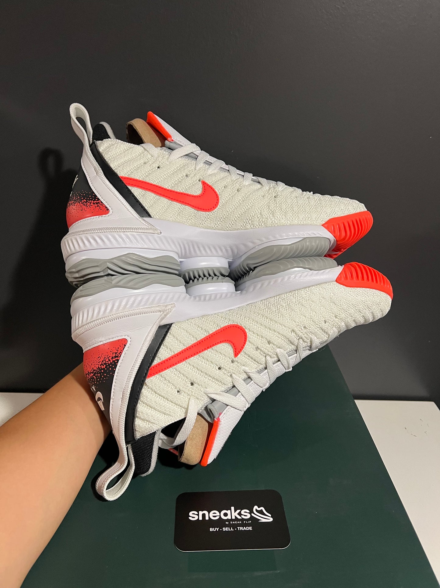 NEW Nike LeBron 16 Hot Lava White CI1521-100 SIZE 11M OG ALL JY25-217