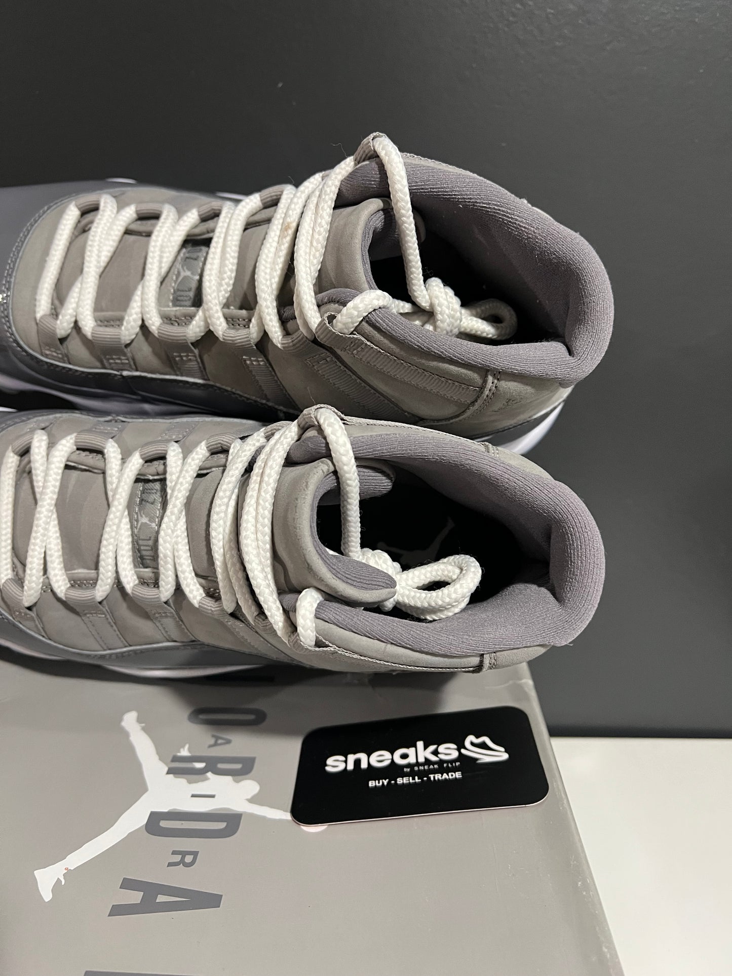 USED Air Jordan 11 Retro Cool Grey 2021 CT8012-005 SIZE 10M OG ALL JN25-123