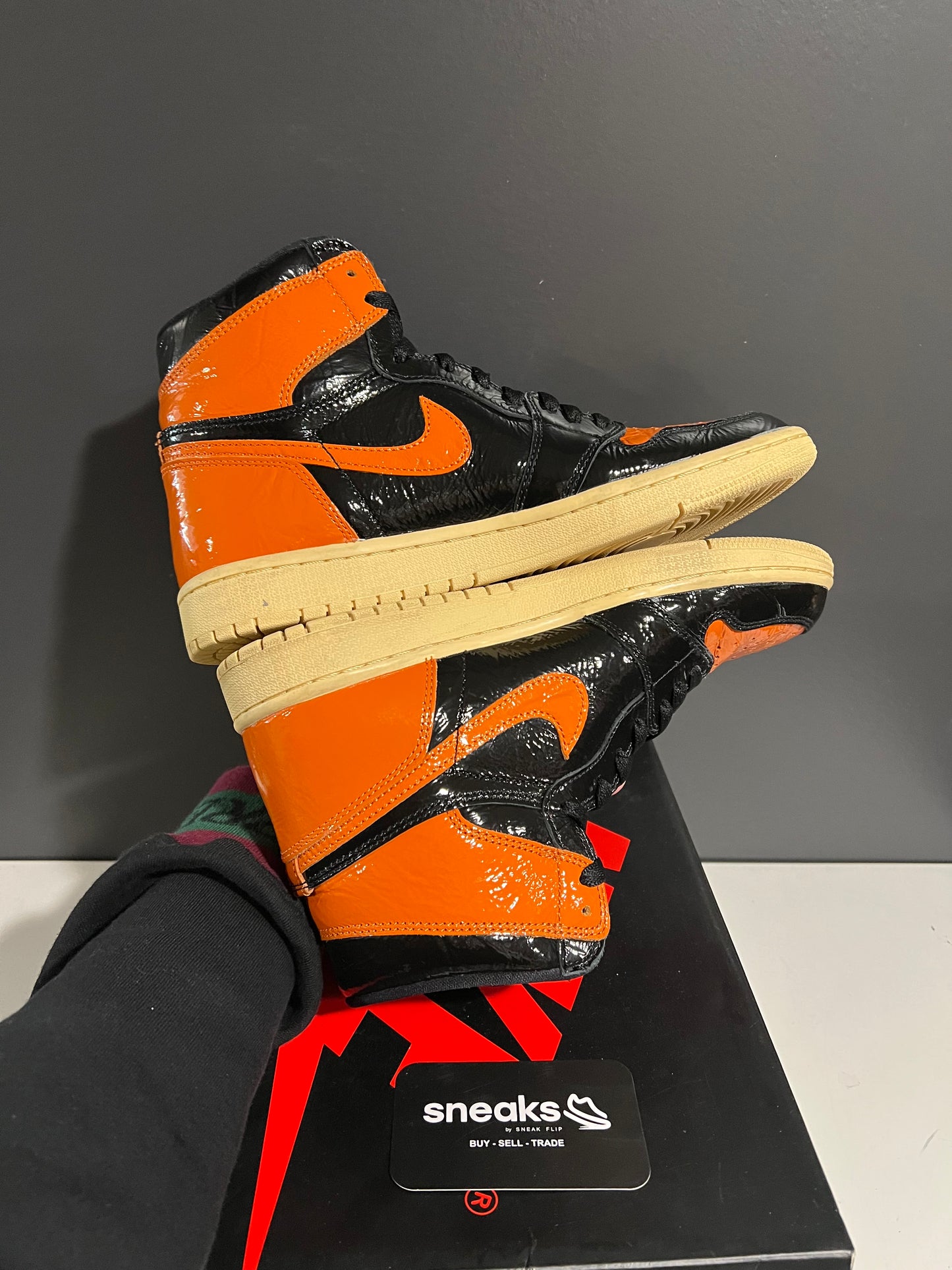 USED Air Jordan 1 Retro High OG Shattered Backboard 3.0 555088-028 SIZE 8M OG ALL AG25-133