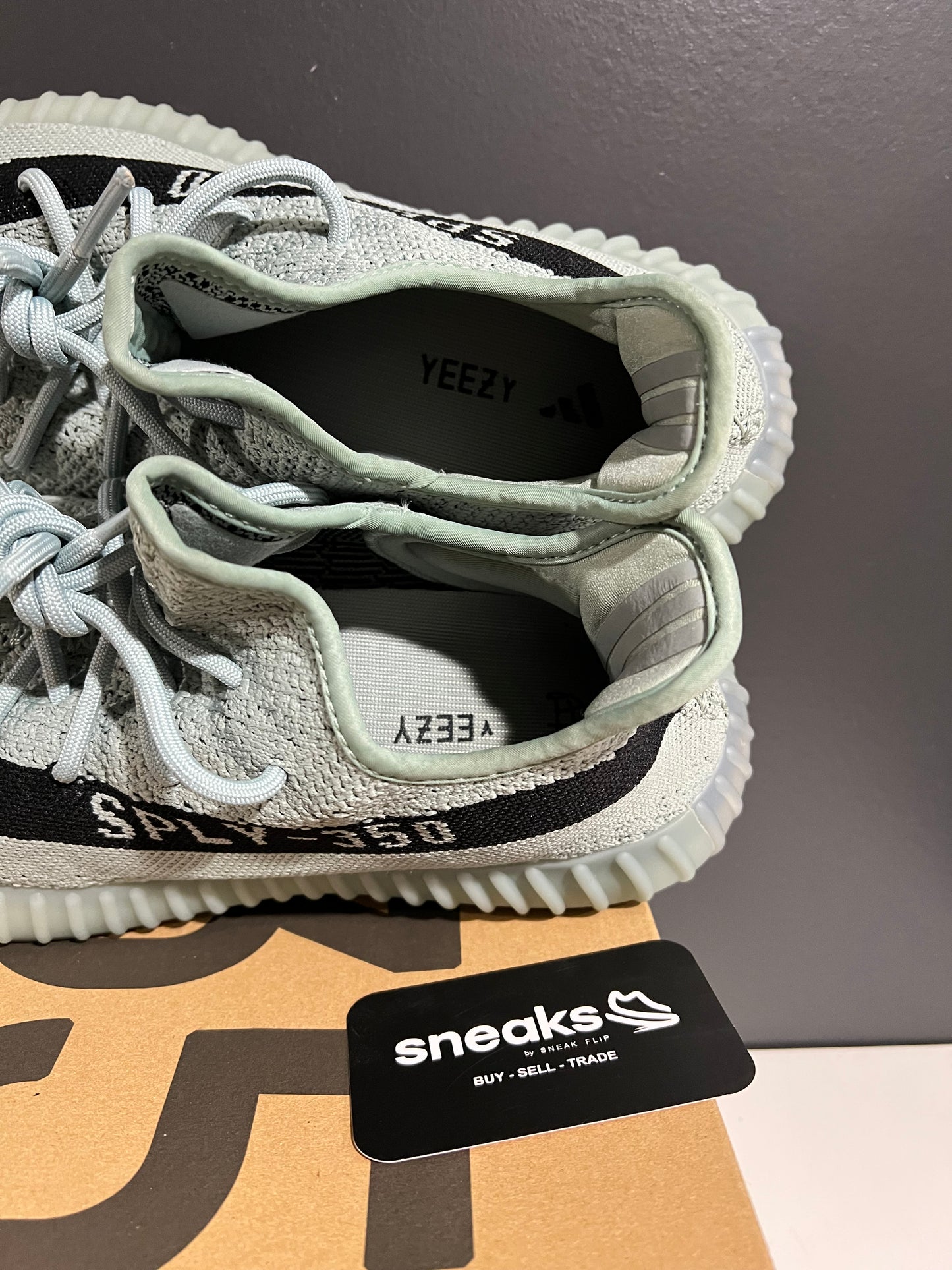 USED Yeezy Boost 350 V2 Salt HQ2060 SIZE 9.5M OG ALL AG25-311