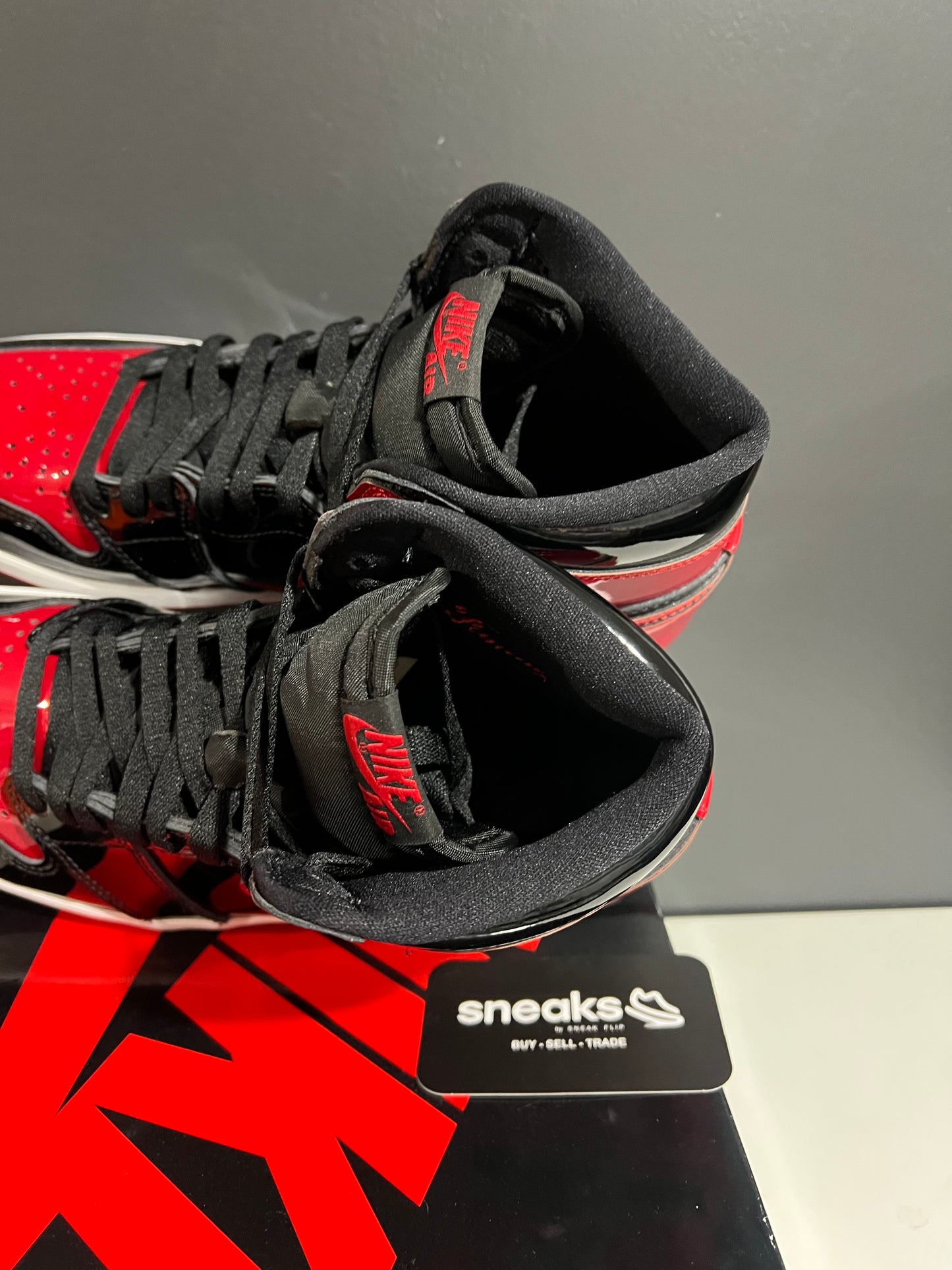 USED Air Jordan 1 Retro High OG Patent Bred 555088-063 SIZE 10M OG ALL AG25-43