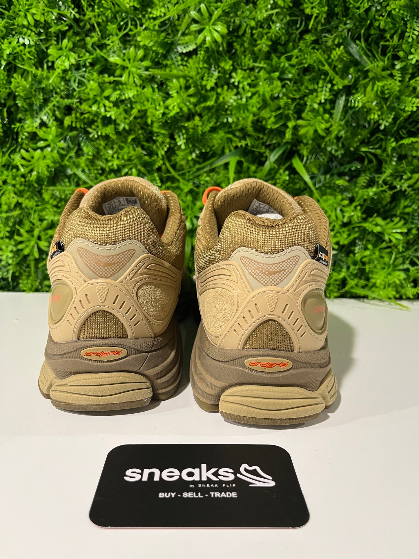 NEW Starcow x ProGrid Omni 9 Desert S-70869-2 SIZE 9M NO BOX
