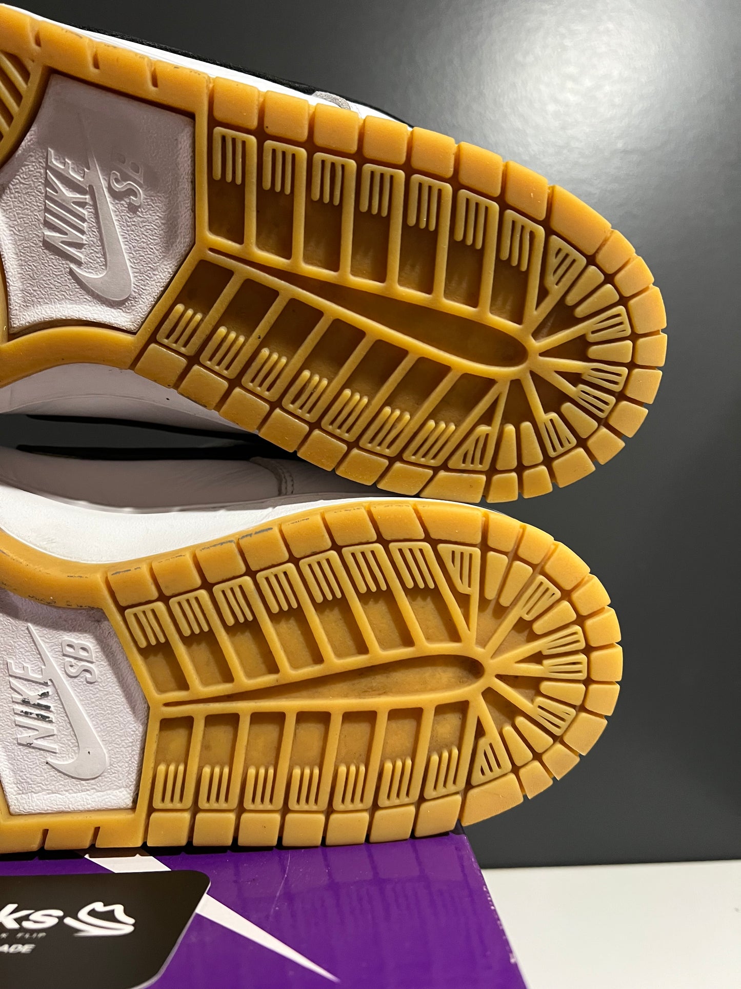 USED Dunk Low SB White Gum CD2563-101 SIZE 14M OG ALL