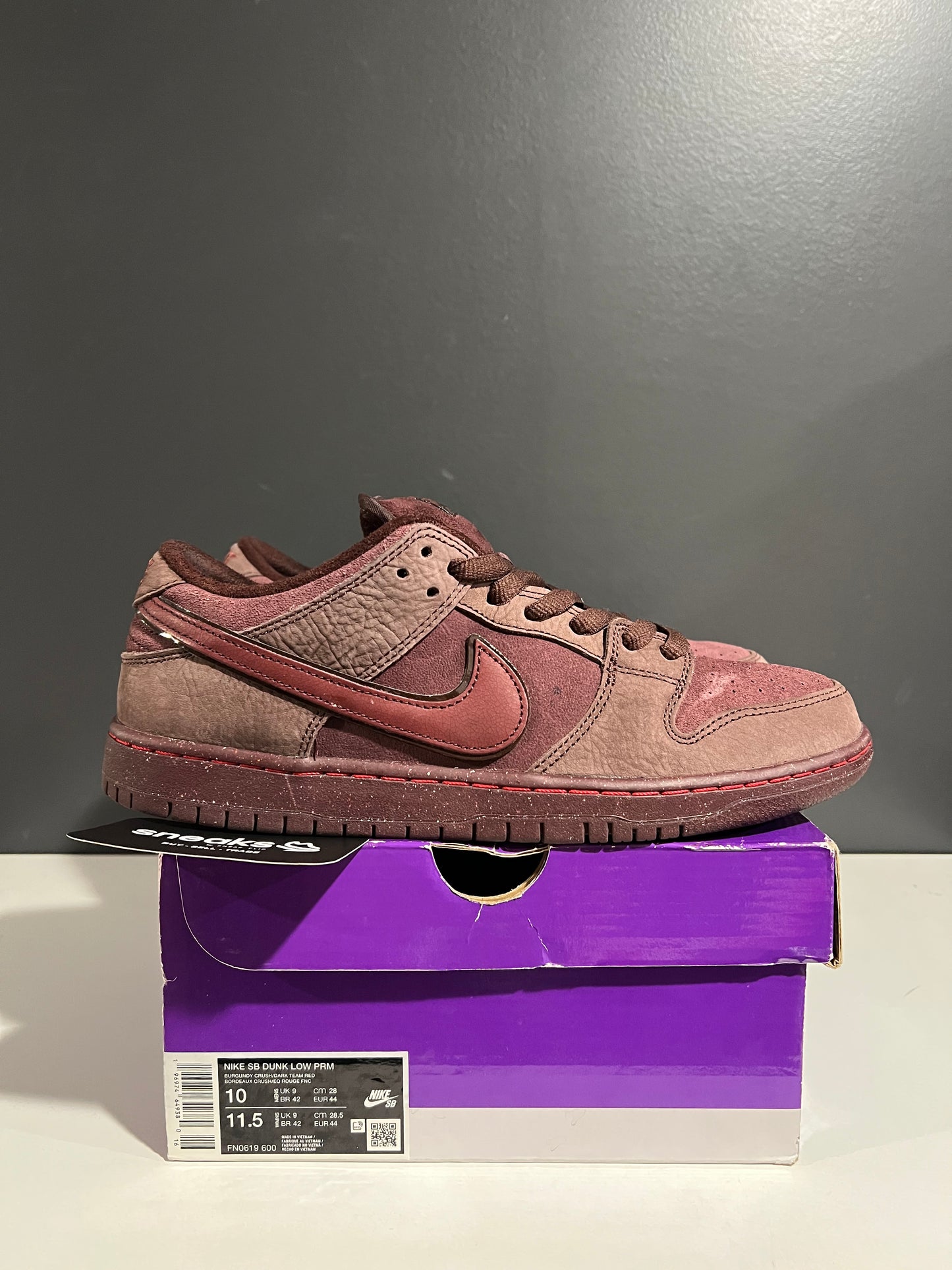 USED Dunk Low Premium SB City of Love Collection Burgundy Crush FN0619-600 SIZE 10M OG ALL AG25-360