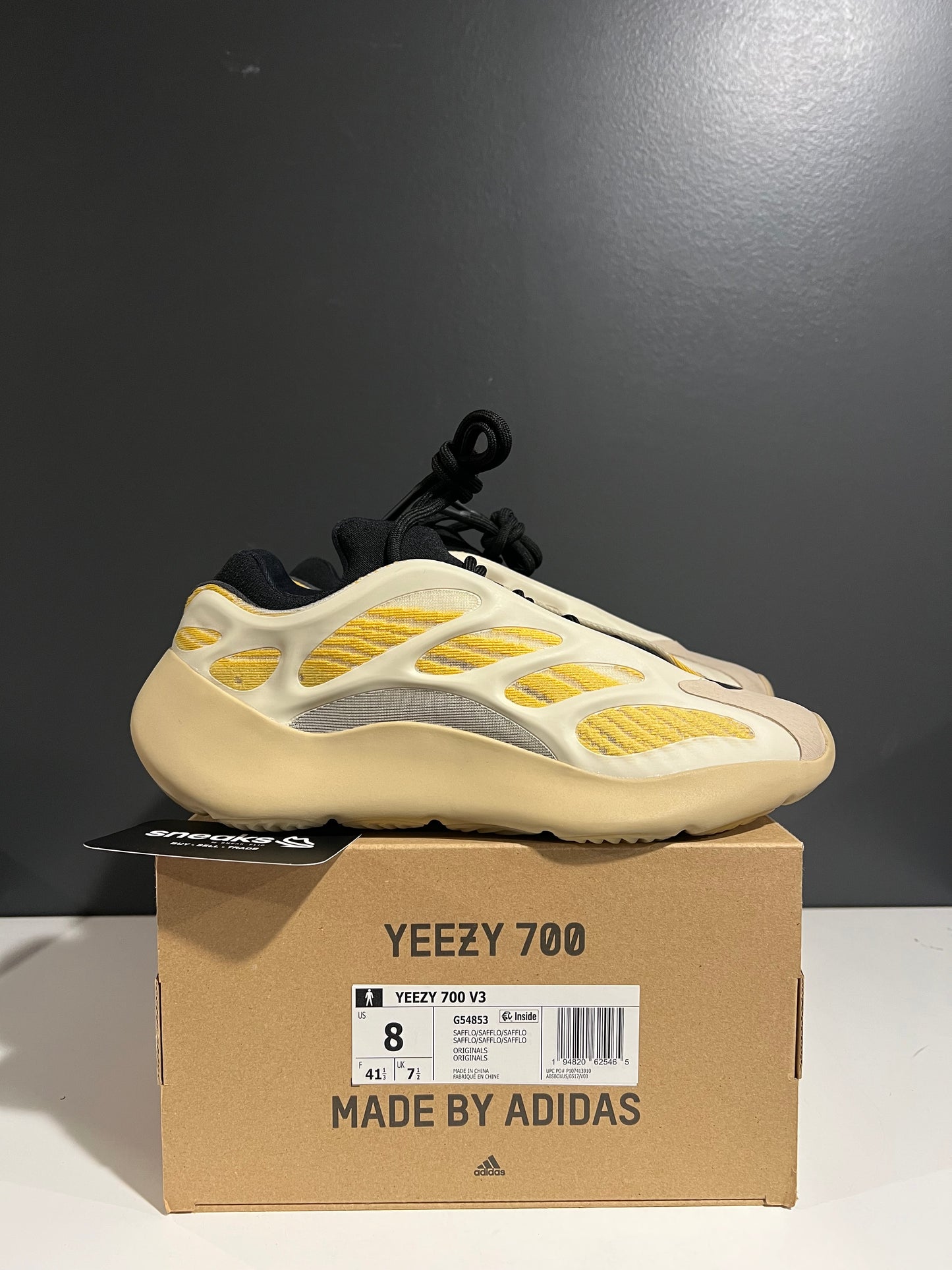 USED Yeezy 700 V3 Safflower G54853 SIZE 8M OG ALL JN25-244