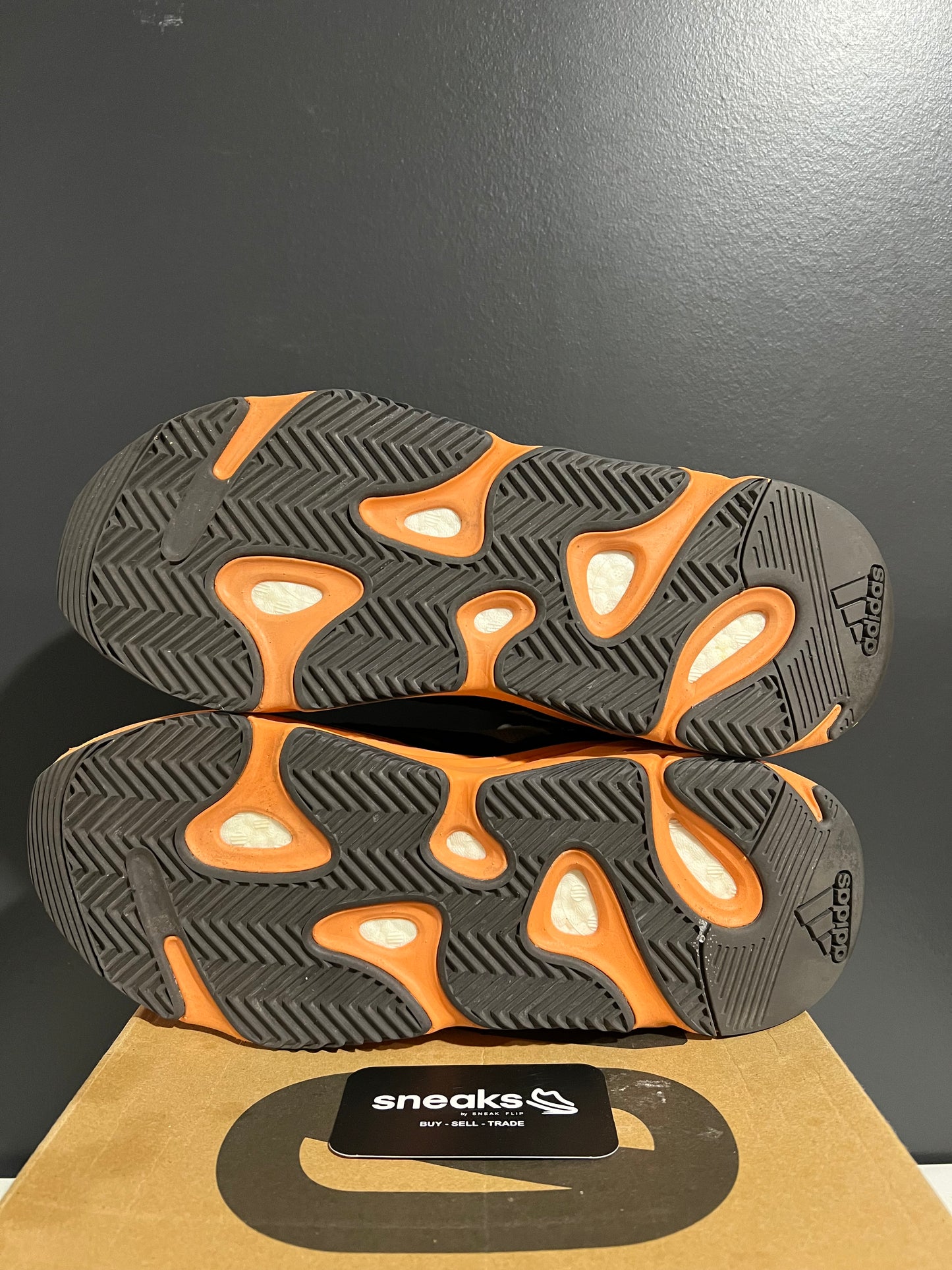 USED Yeezy Boost 700 Enflame Amber GW0297 SIZE 12M OG ALL SP25-106