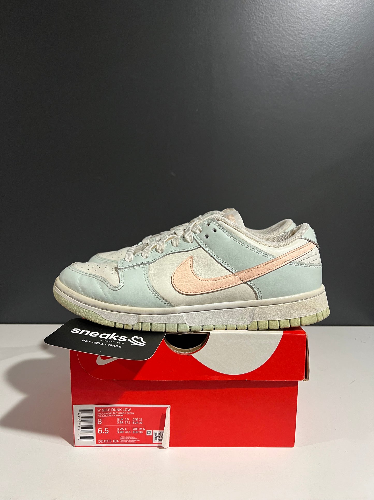 USED Wmns Dunk Low Barely Green DD1503-104 SIZE 6.5M OG ALL AG25-241