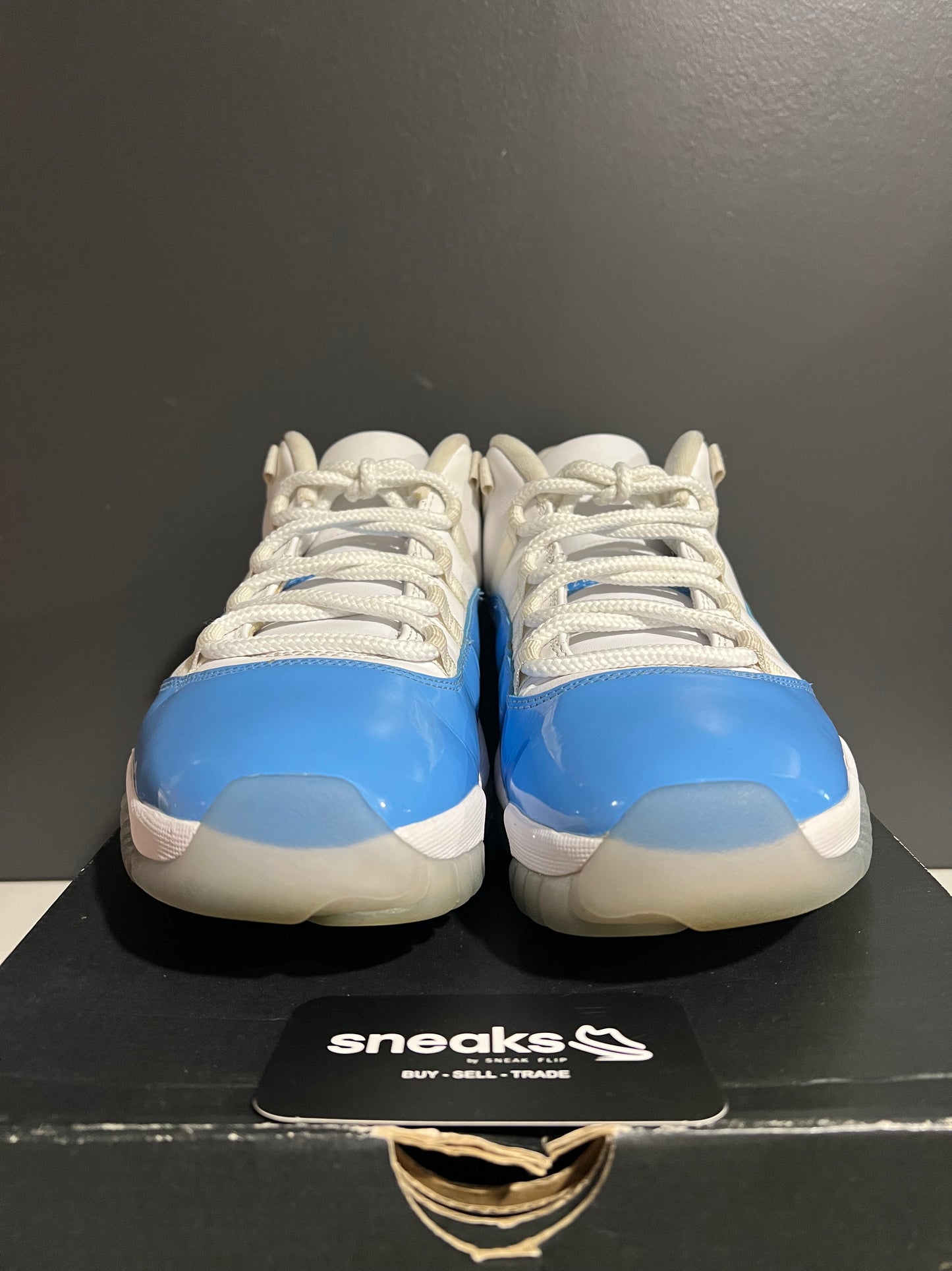 USED Air Jordan 11 Retro Low UNC 2017 528895-106 SIZE 10M OG ALL AG25-167