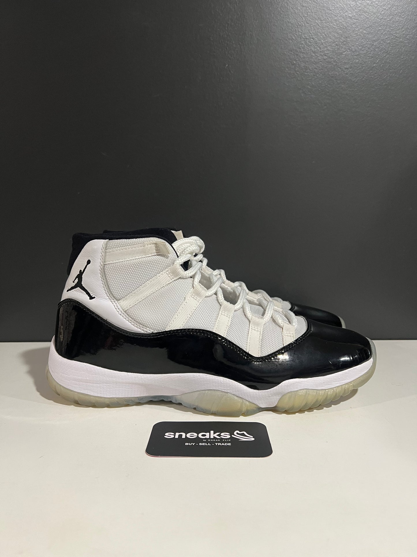 USED Air Jordan 11 Retro Concord 2018 378037-100 SIZE 11M NO BOX AG25-37
