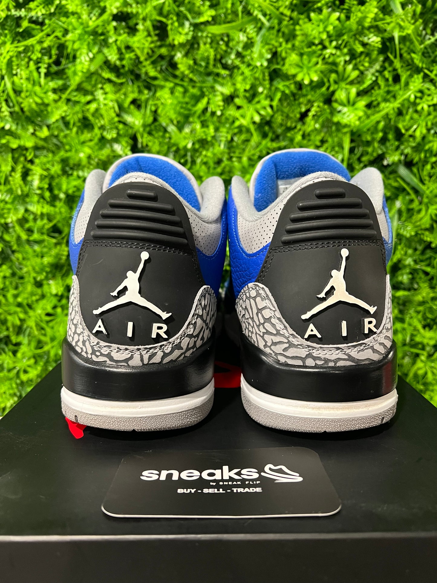 USED Air Jordan 3 Retro Varsity Royal CT8532-400 SIZE 9.5M OG ALL