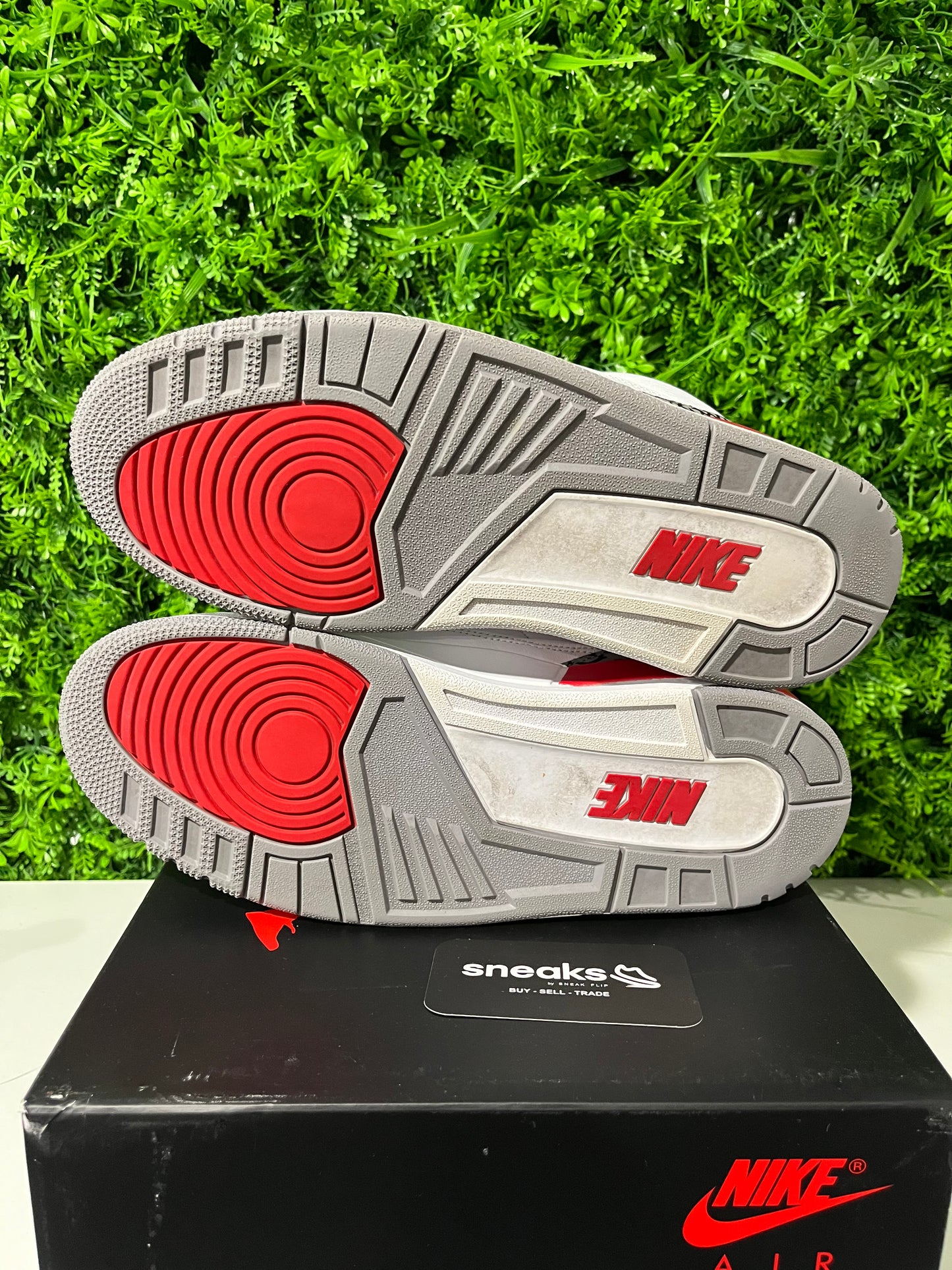 USED Air Jordan 3 Retro Fire Red 2022 DN3707-160 SIZE 10.5M OG ALL