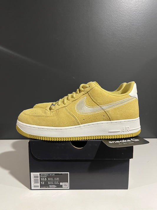 USED Air Force 1 '07 LV8 Embroidered Swoosh Buff Gold HJ4465-700 SIZE 10.5M OG ALL AG25-163