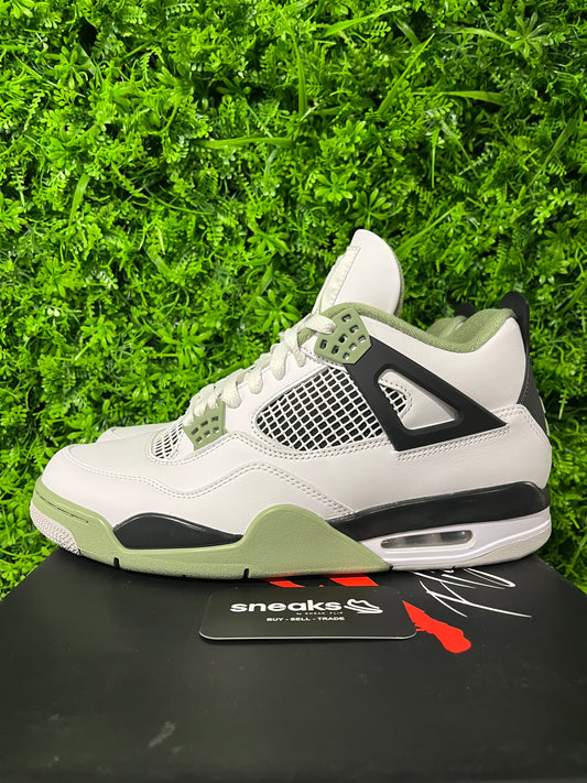 USED Wmns Air Jordan 4 Retro Seafoam AQ9129-103 SIZE 10.5M OG ALL