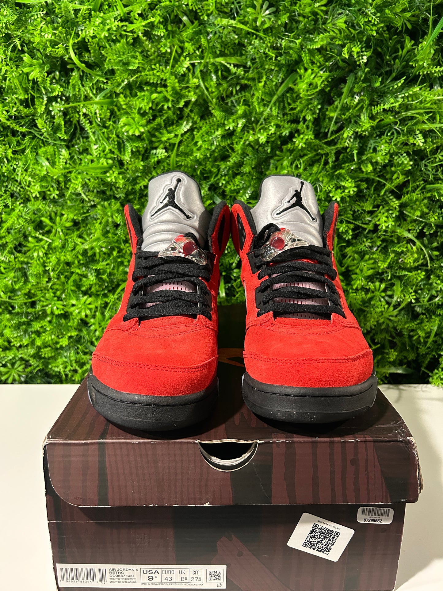 Air Jordan 5 Retro Raging Bull 2021 DD0587-600 WORN ONCE SIZE 9.5