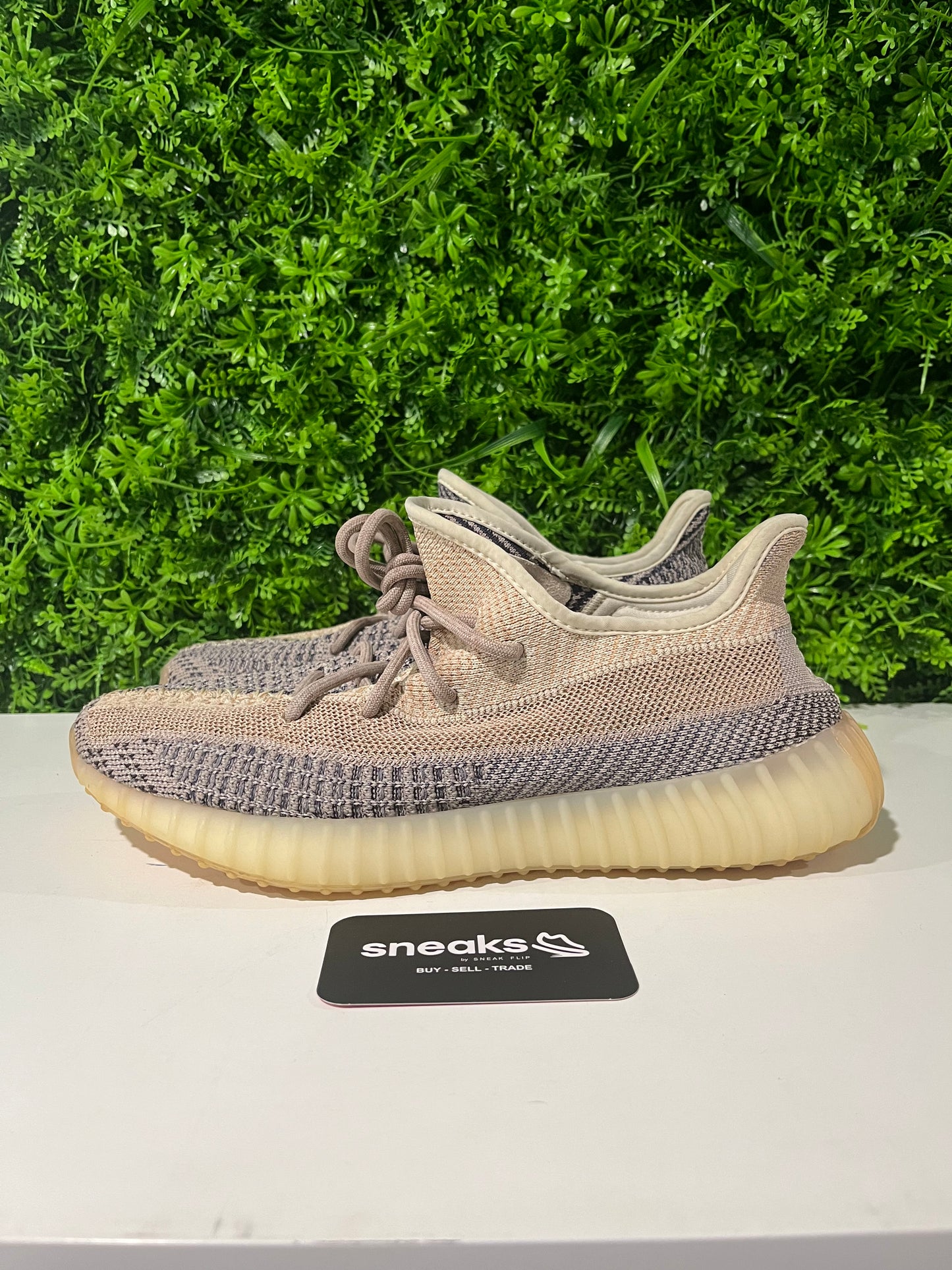USED Yeezy Boost 350 V2 Ash Pearl GY7658 SIZE 10M NO BOX